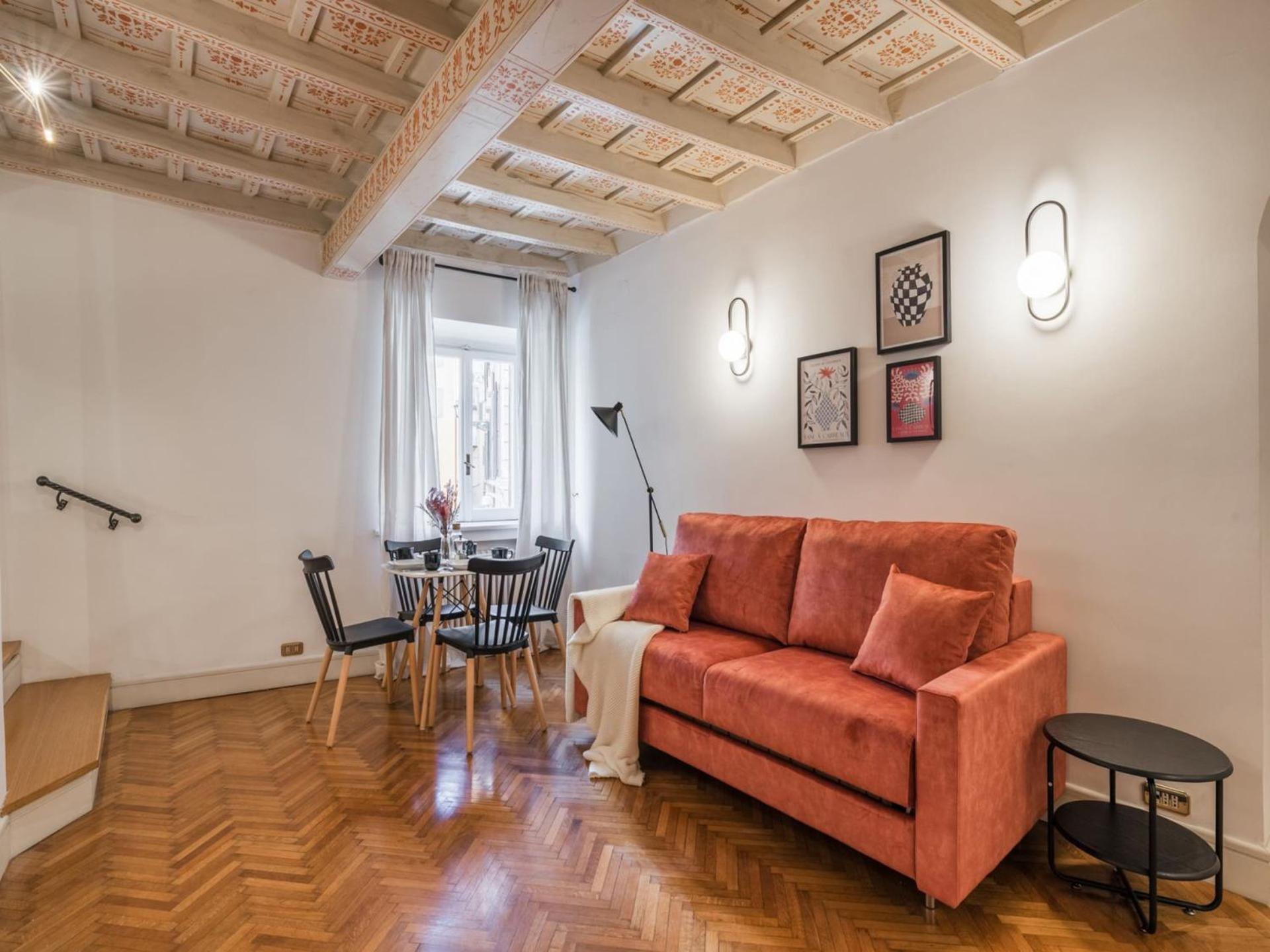 Apartment The Rent - Spacious Two-bedroom In Old Town