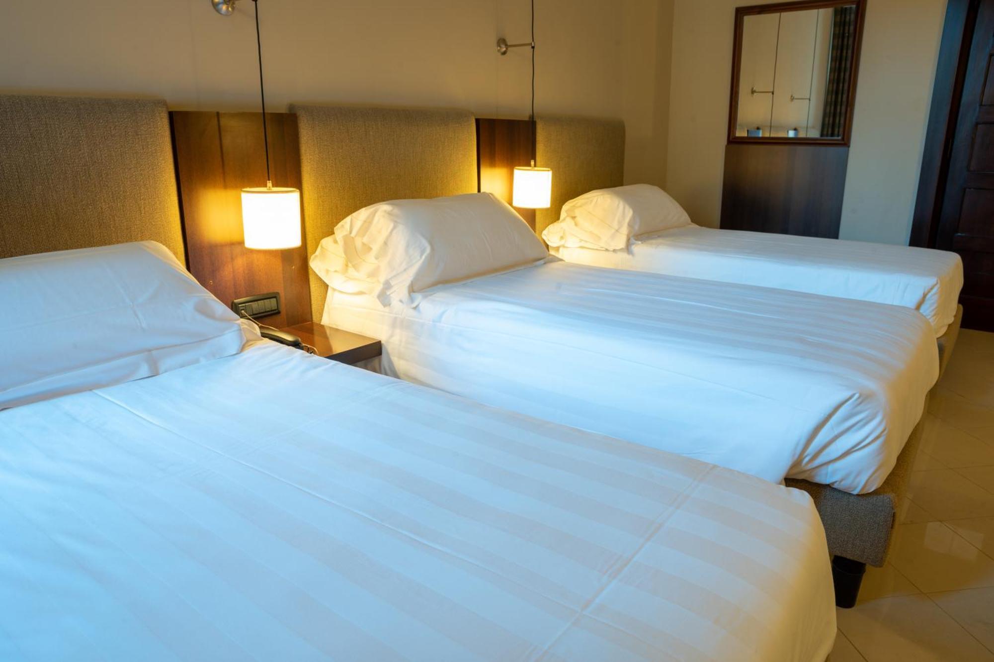 Th - Carpegna Palace 4* Rome