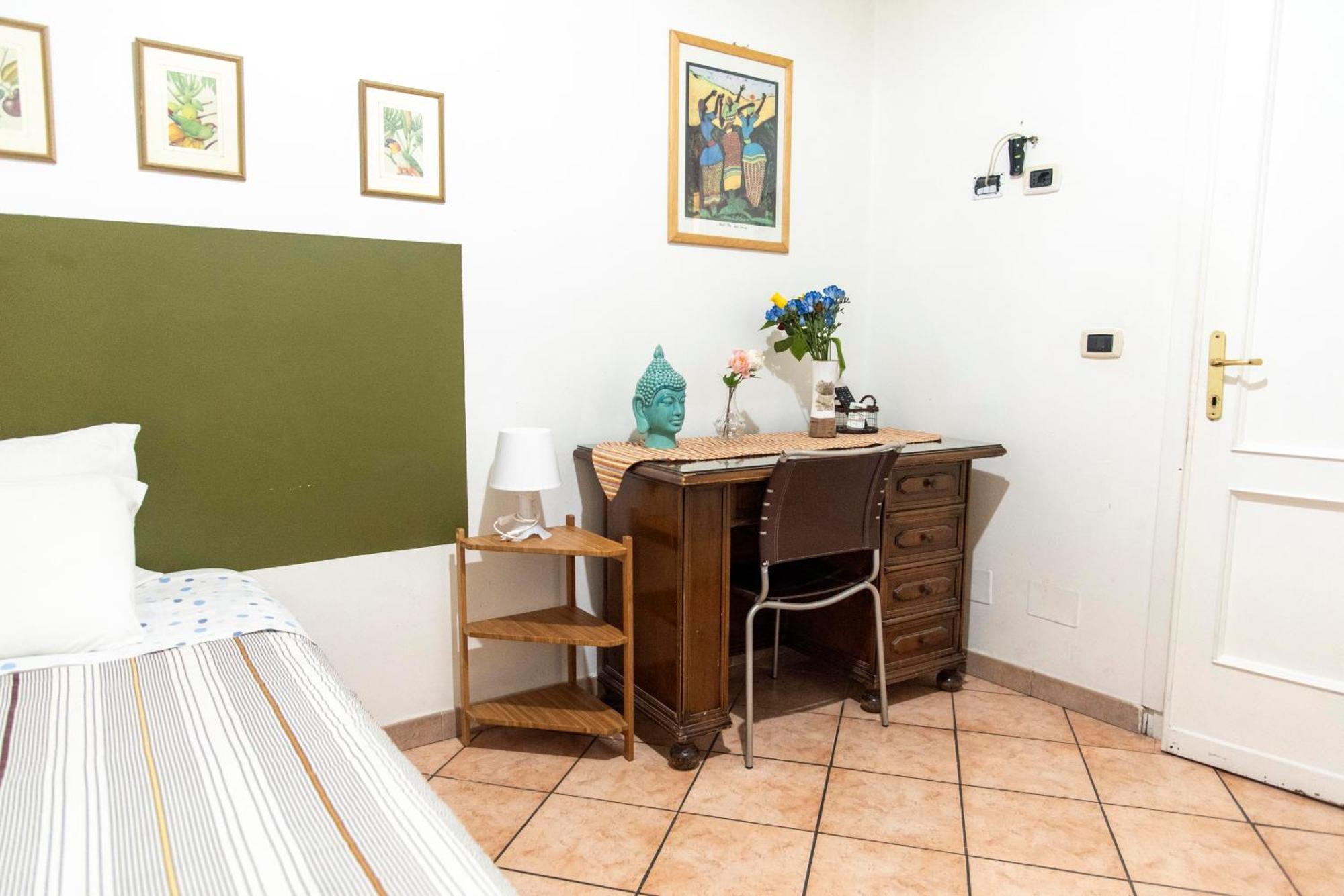 Guest house Fruitroom Rome 3*