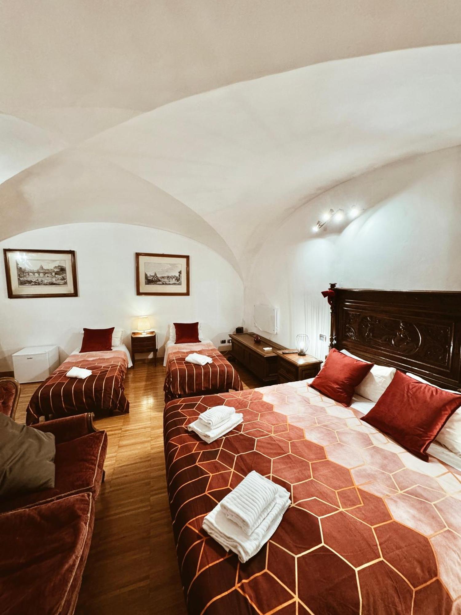 Residenza Tritone Luxury Trevi Fountain Guest house Rome