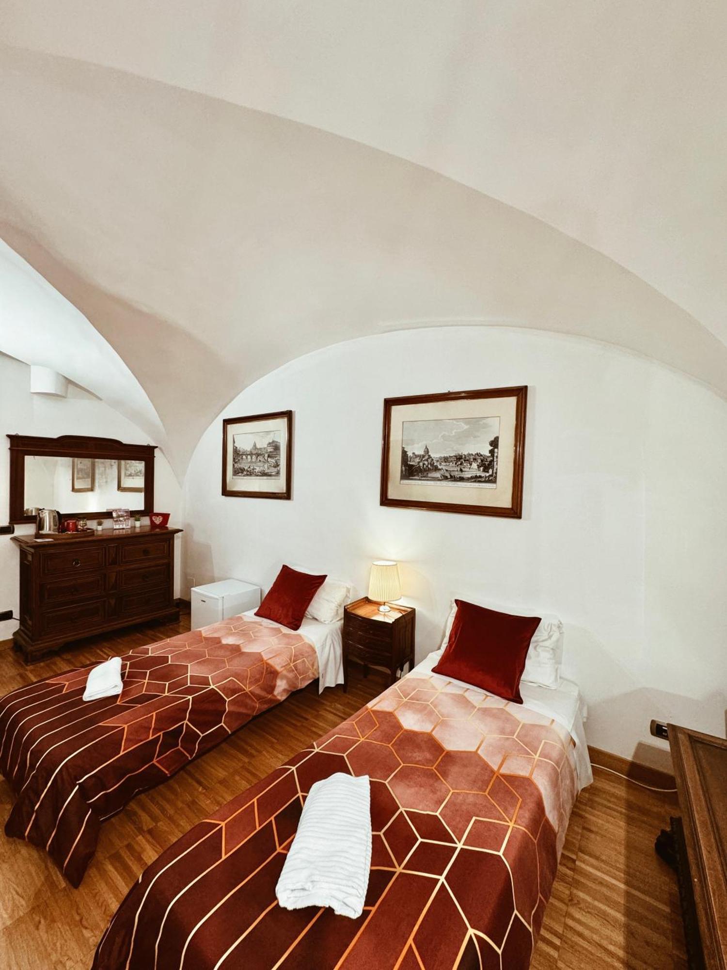 Residenza Tritone Luxury Trevi Fountain *