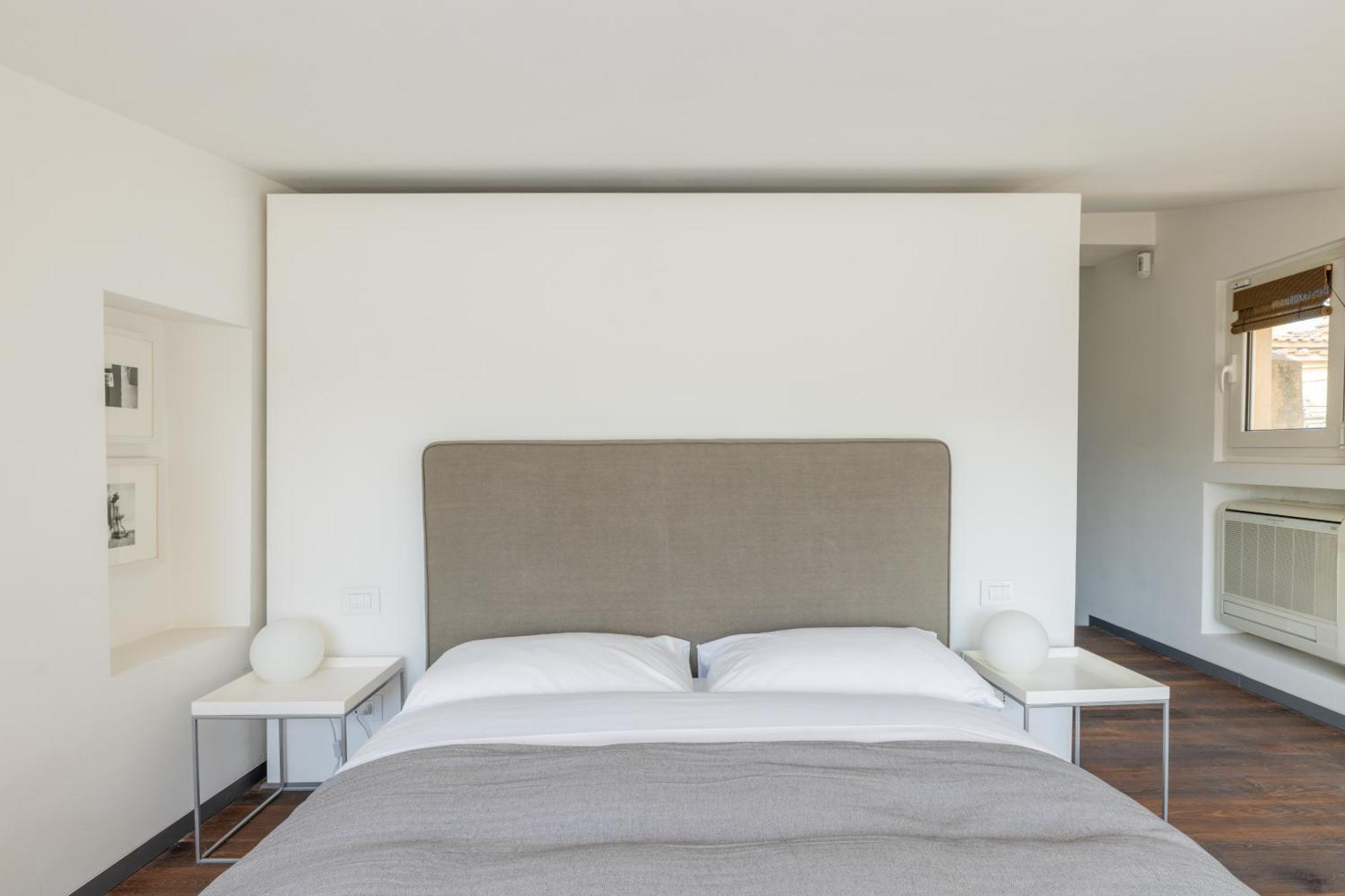 Farnesi Terrace Penthouse Apartment *