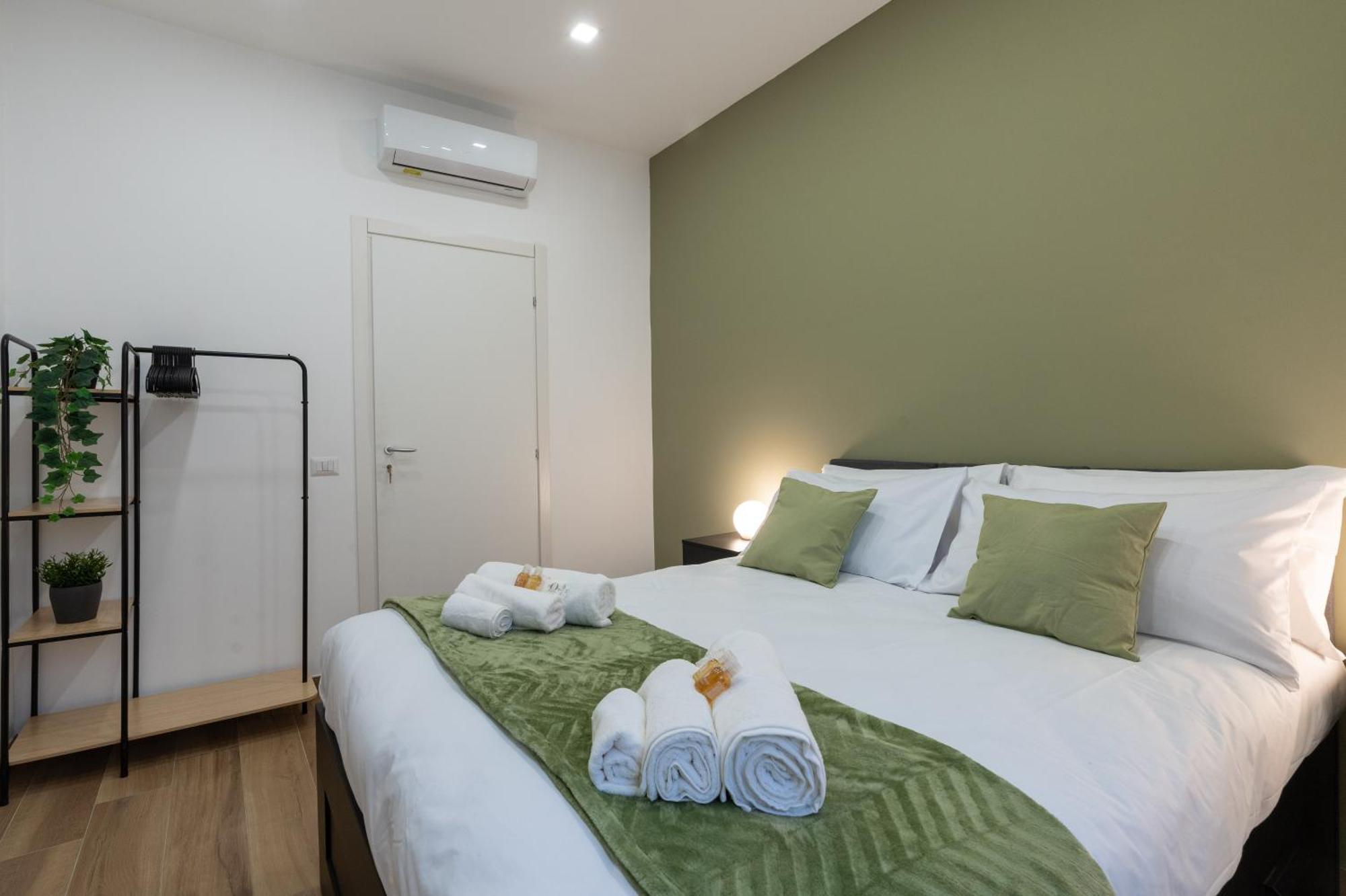 {10 Minutes From Centre} Free Wi-fi & Netflix * Rome