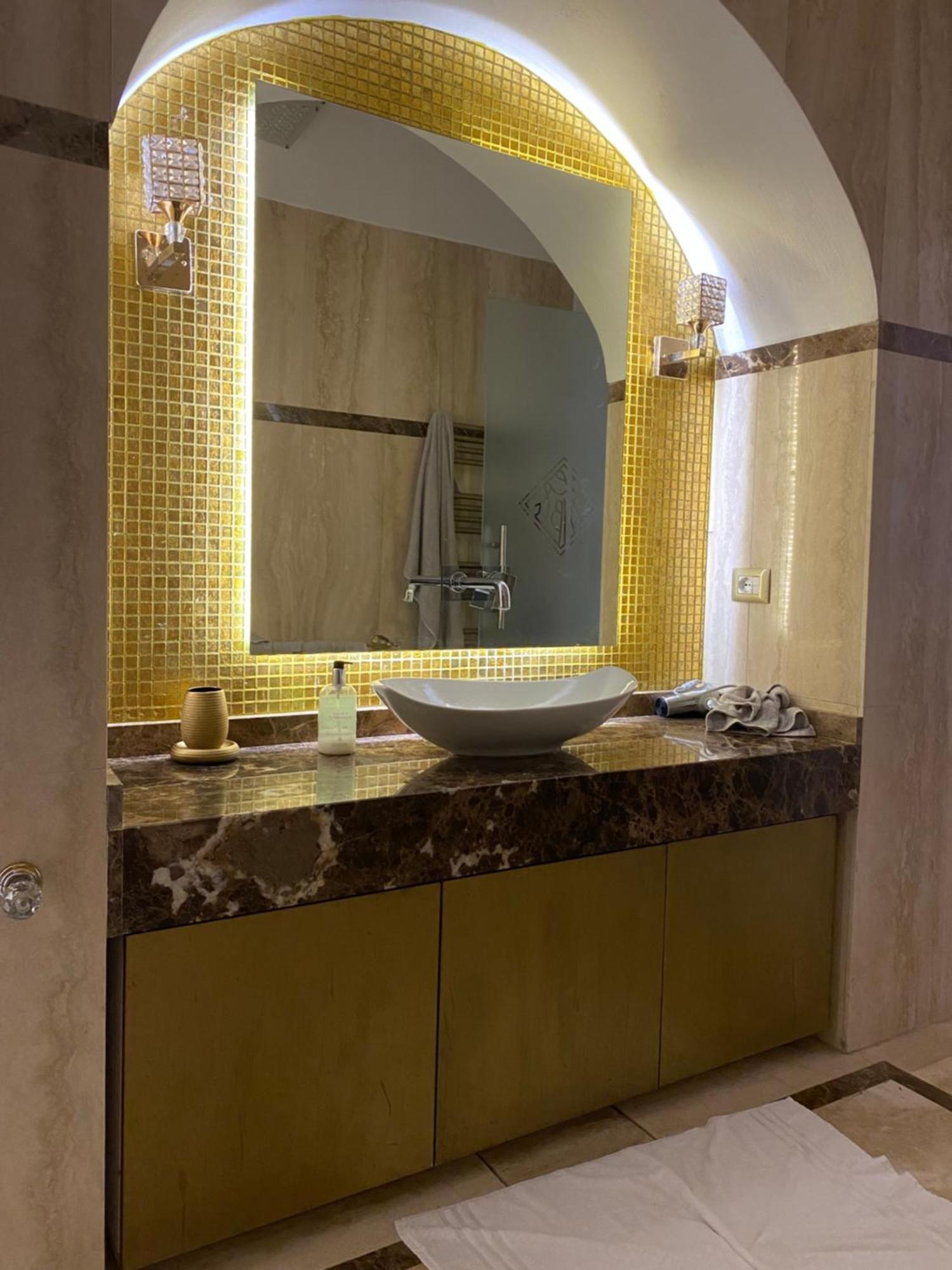 Exotic Elegant Apartment *