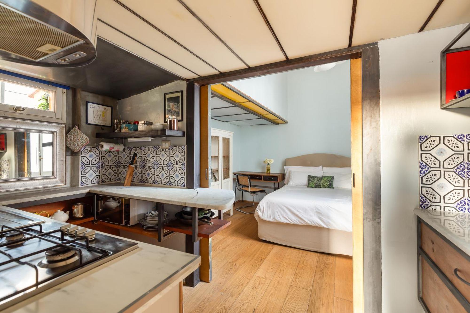 Apartment Penthouse In Exclusive Borgo Pio District *