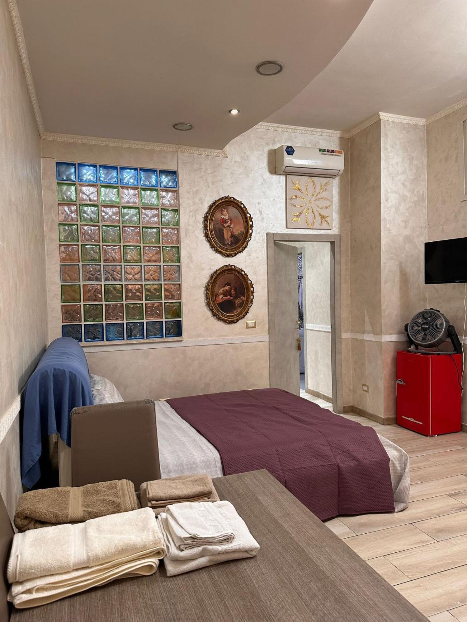 Studio Tuscolana Apartment *