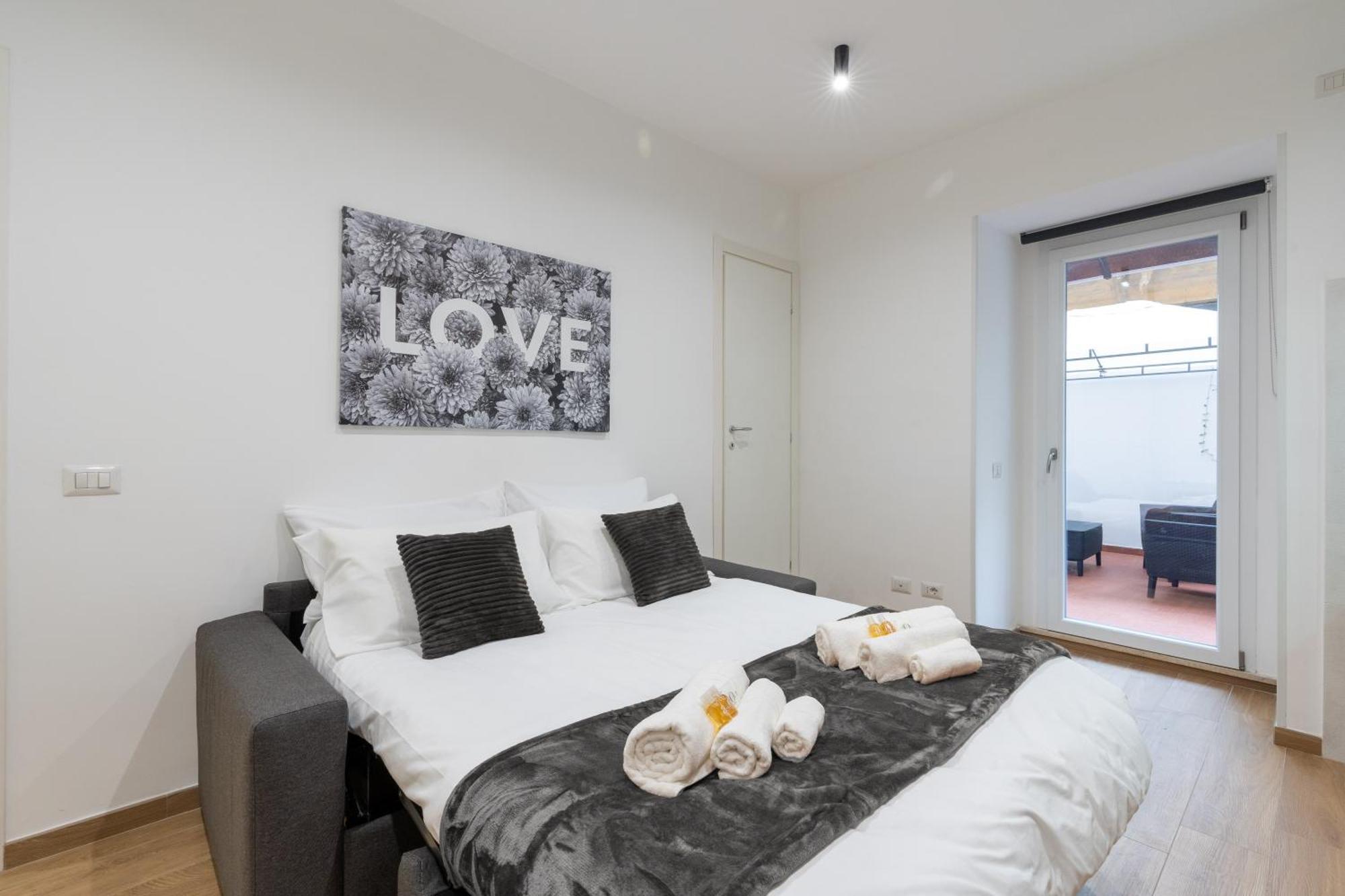 {10 Minutes From Centre} Free Wi-fi & Netflix * Rome