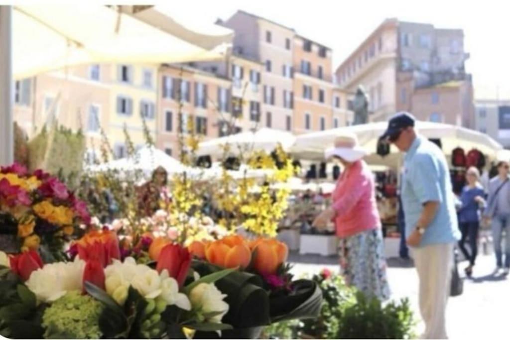 Campo De'fiori-rome By Foot Charming Aircwif Netflix * Rome