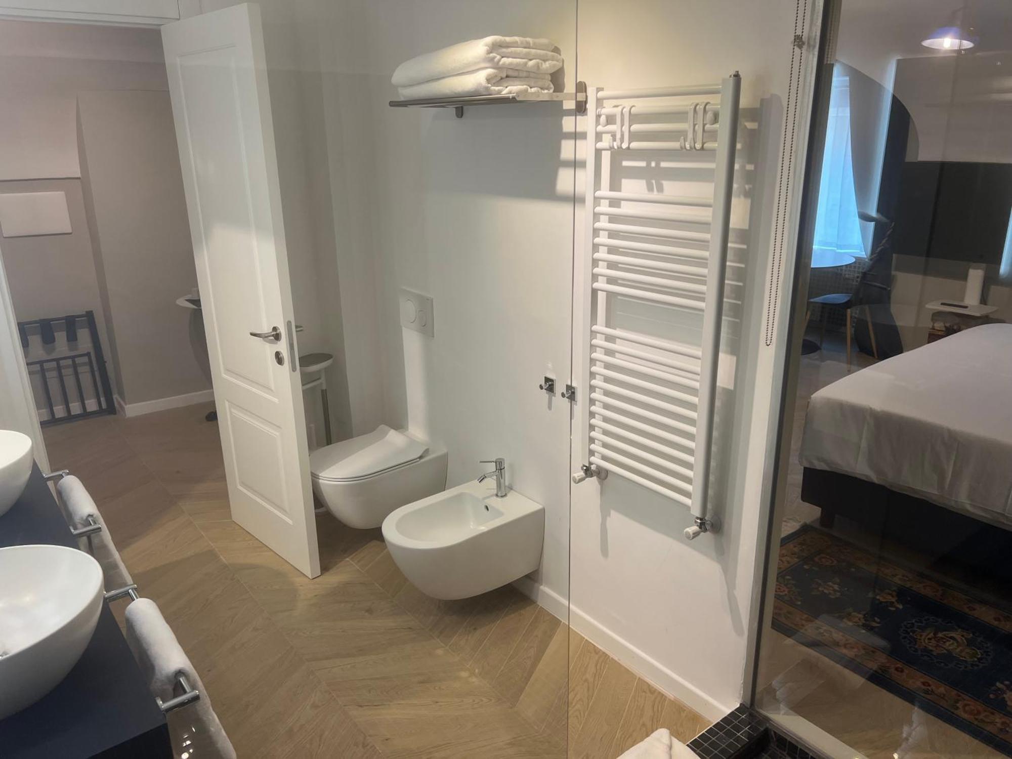 Luxury Blue Suites- Imperial *