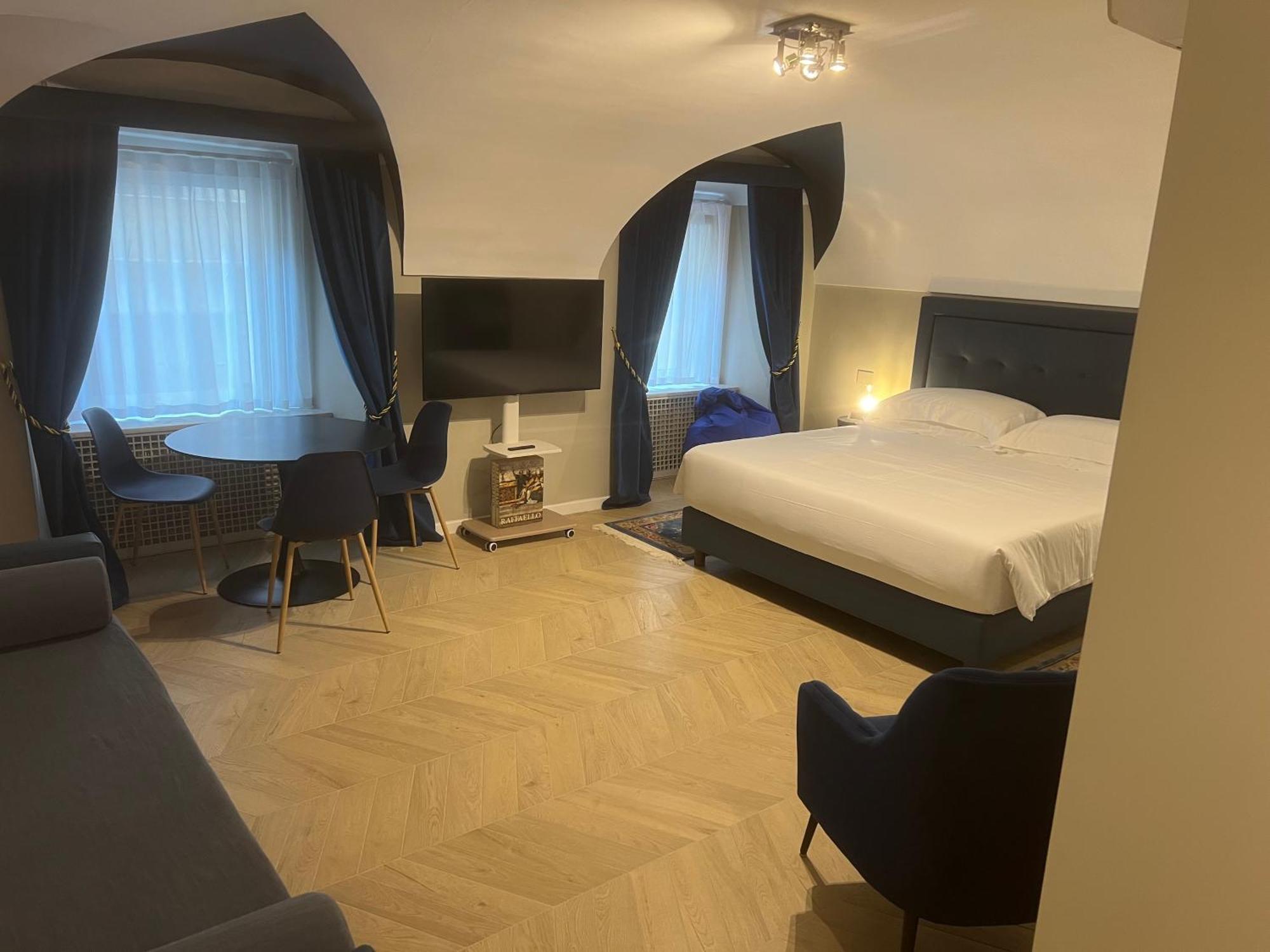 Luxury Blue Suites- Imperial Rome