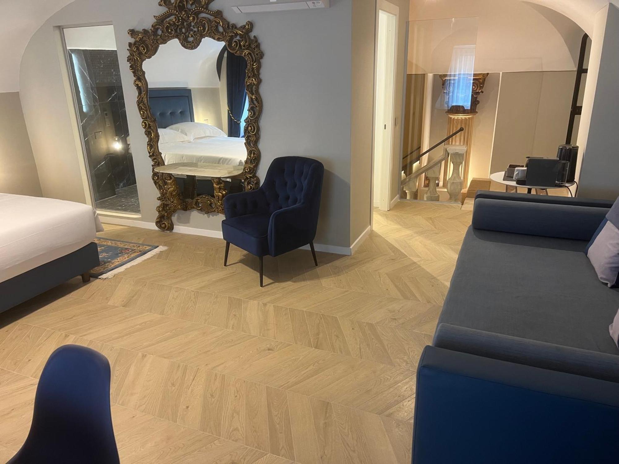 Luxury Blue Suites- Imperial