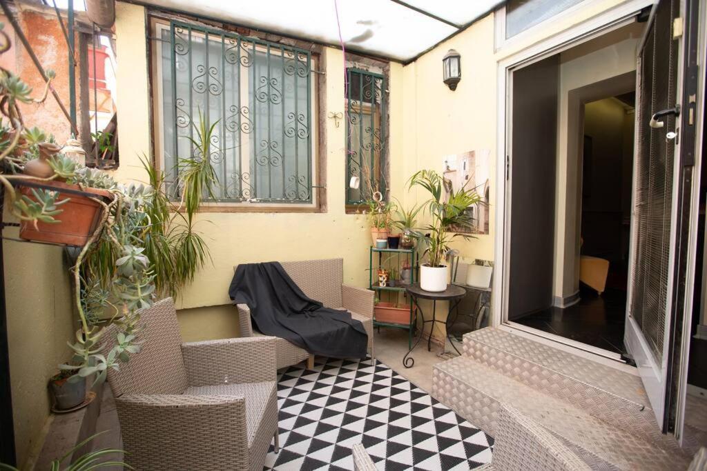 Art In Trastevere Apartment *