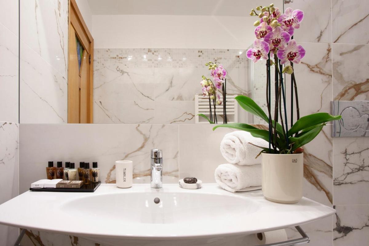 Harry's Bar Trevi Luxury - Sardegna Apartment Rome