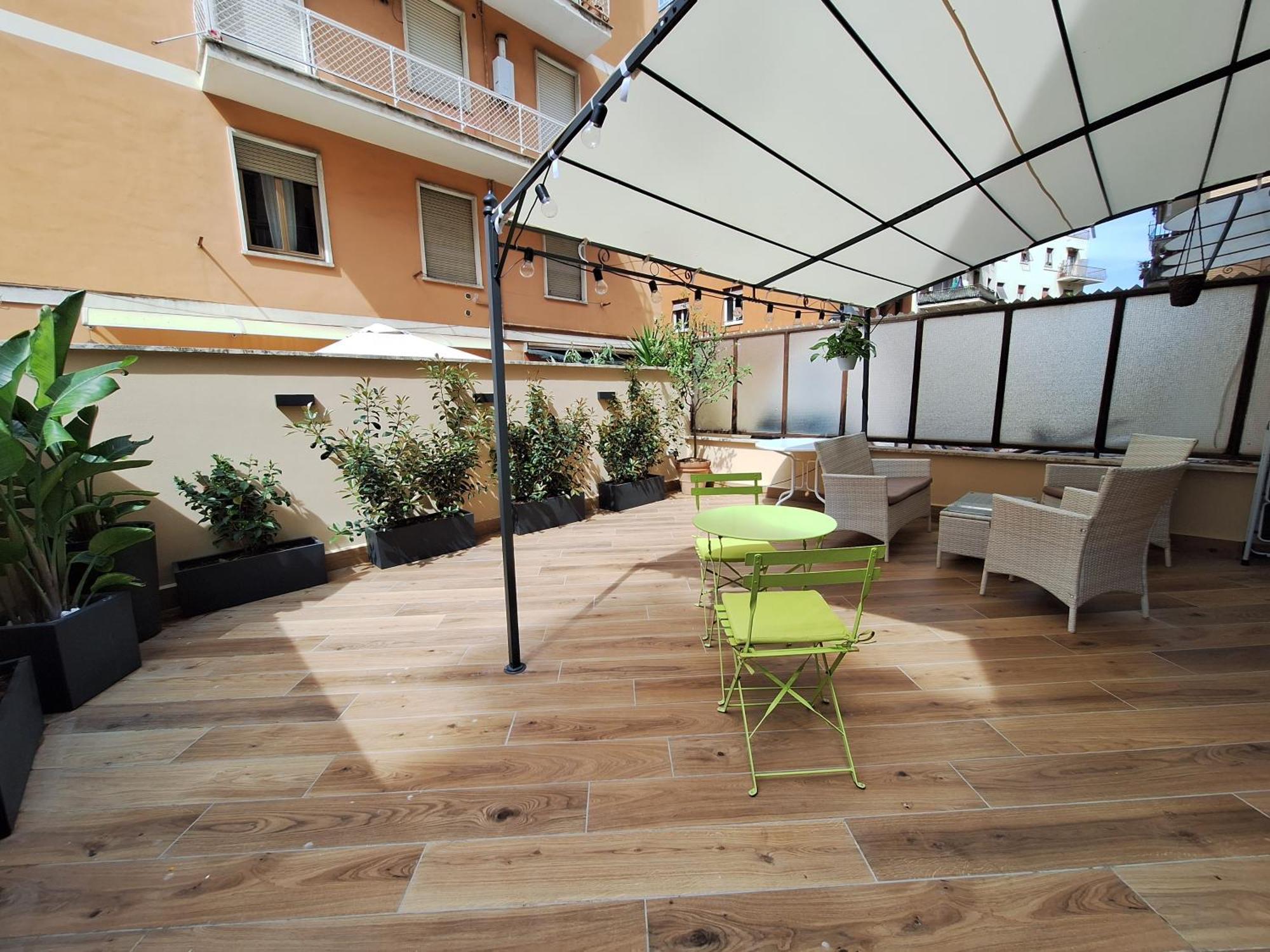 Peaceful 2 Bedrooms With Patio, Near Metro A Apartment *
