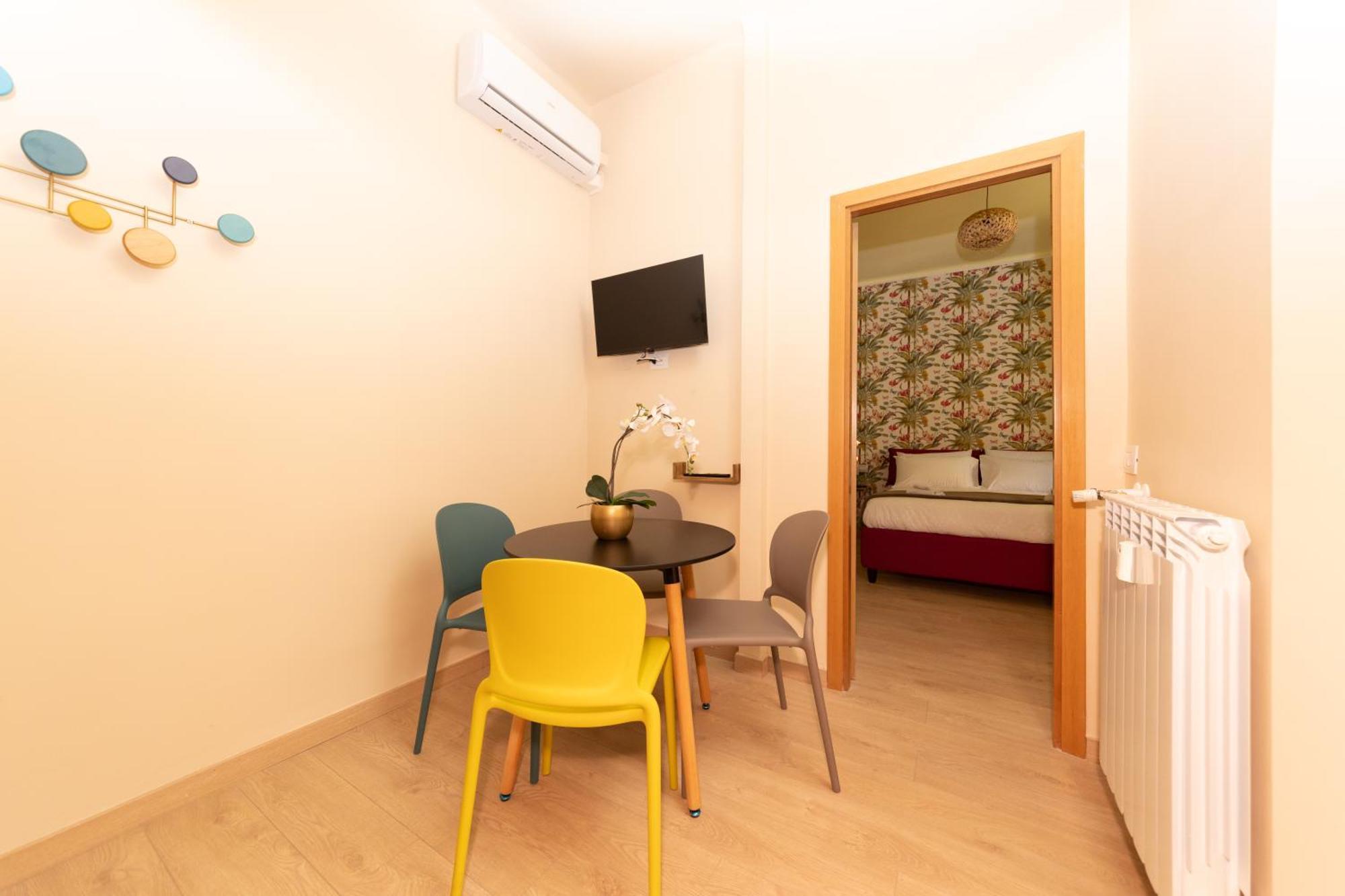 Appartamento Happy Colours By Ghor *