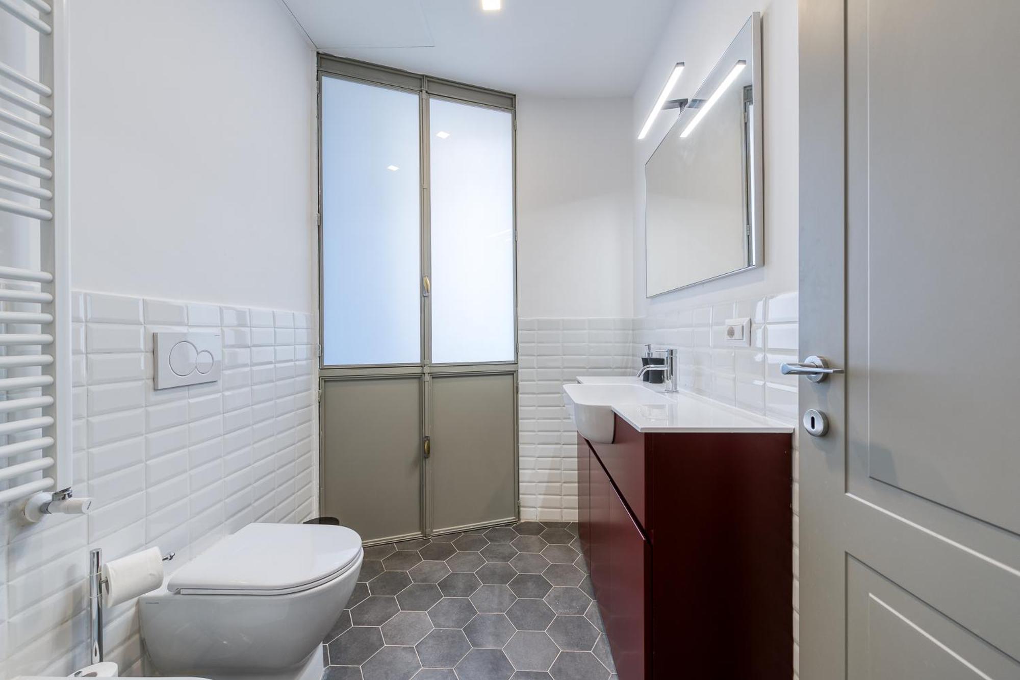 Clausim Domus: New Brightful Flat Next To The Vatican Apartment *