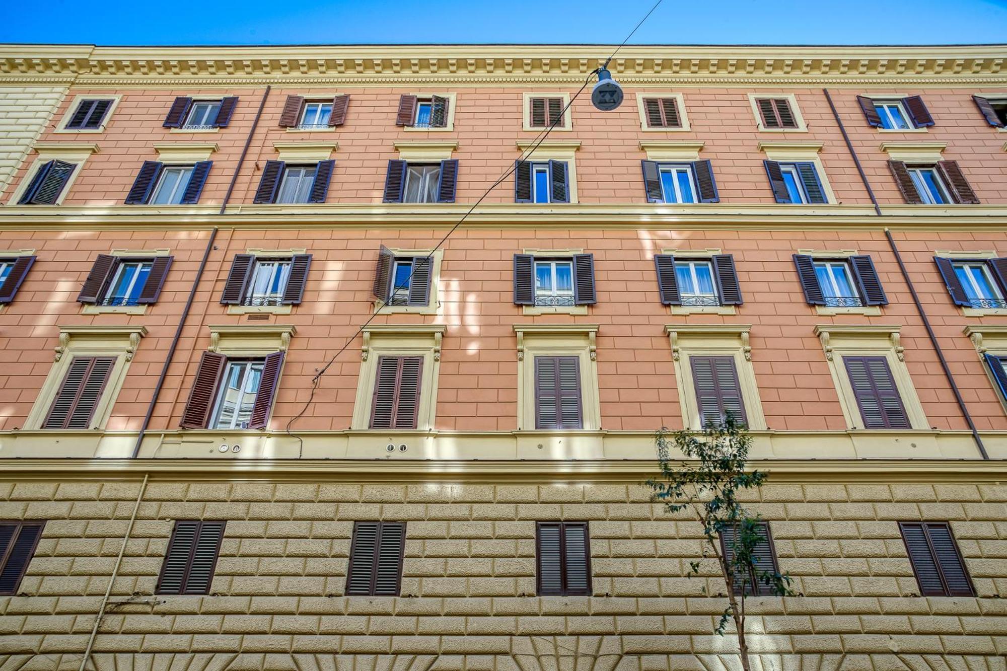Apartment Clausim Domus: New Brightful Flat Next To The Vatican Rome