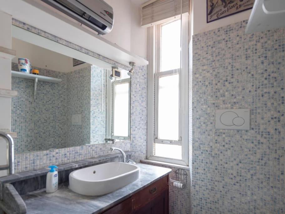 Ponte Milvio History Apartment *