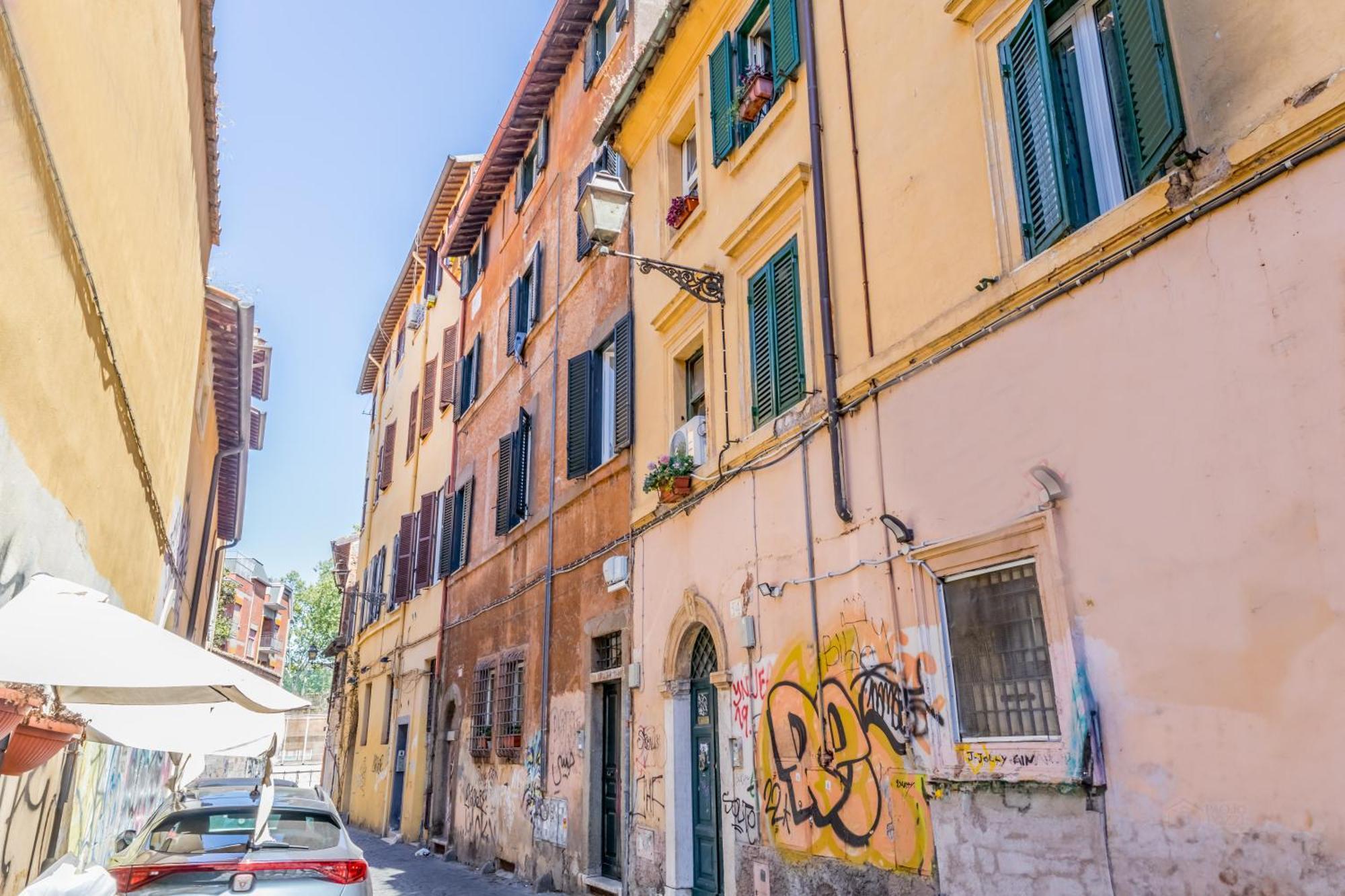 Sweet Trastevere- * Rome