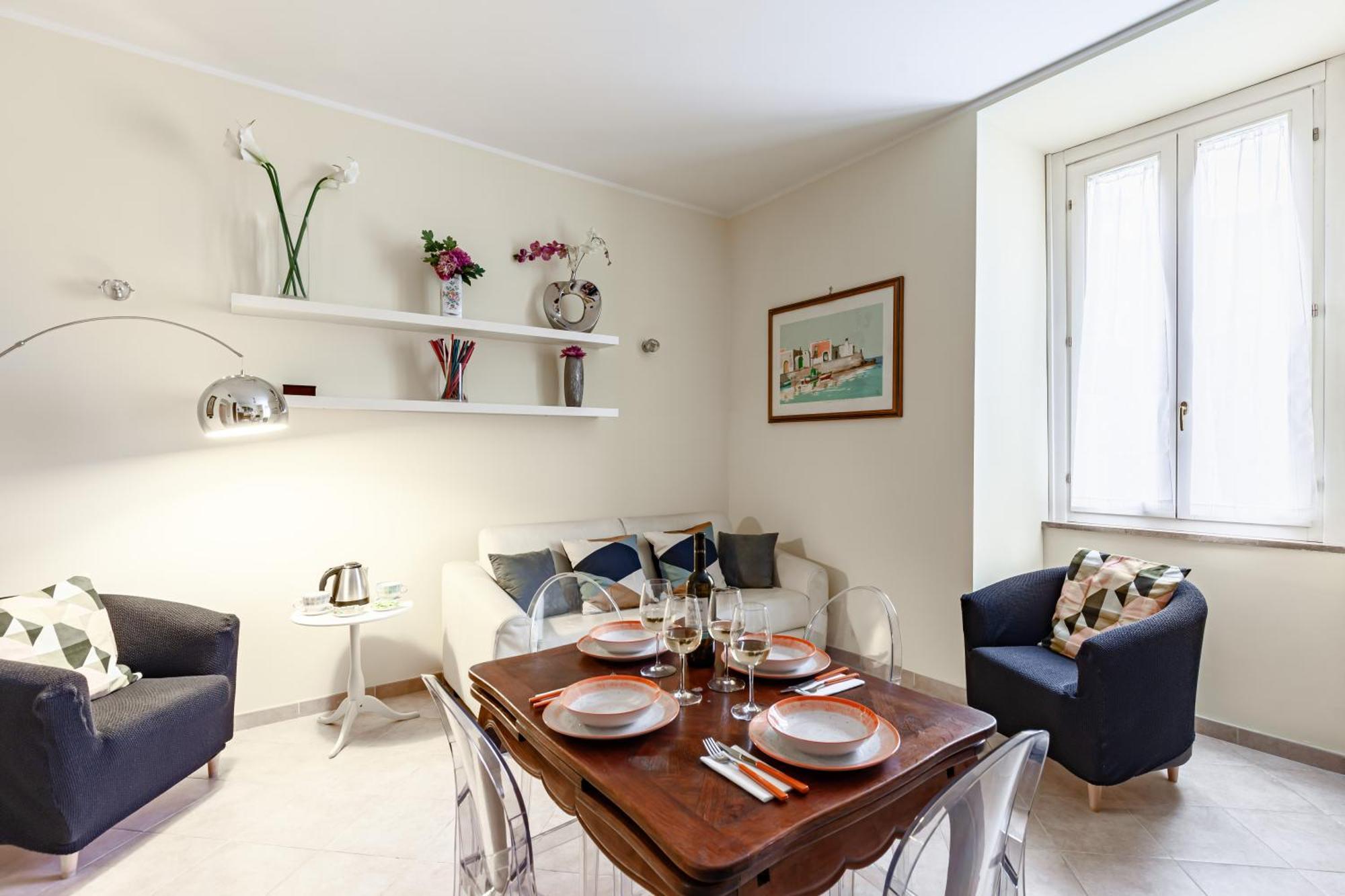 Hostly-volturno Apartment-center Of Rome