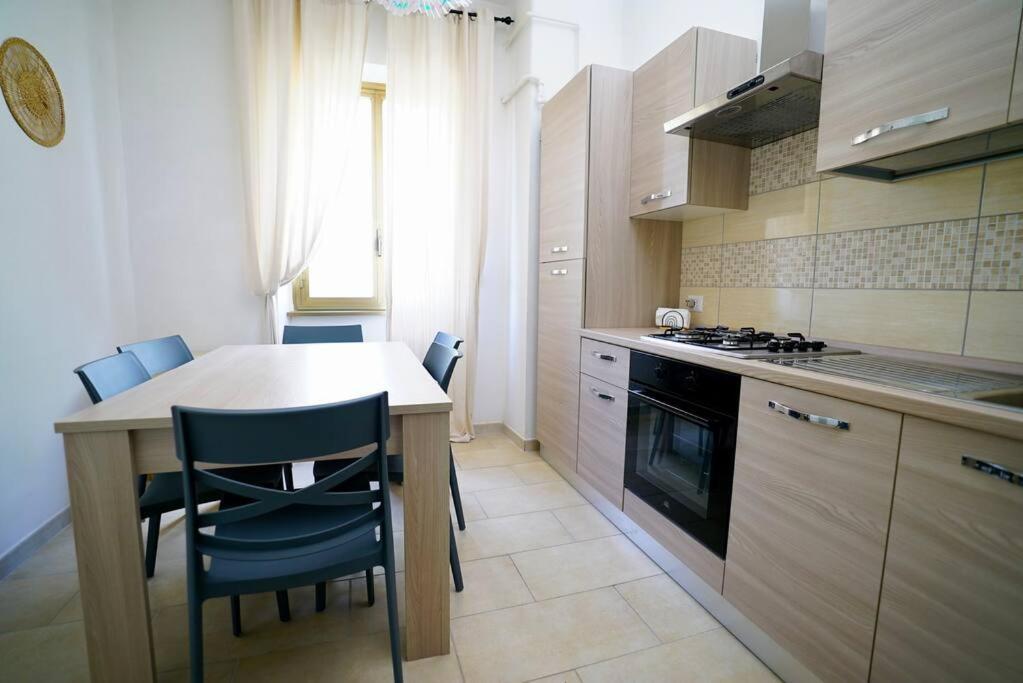Nine Stops From The Colosseum Apartment