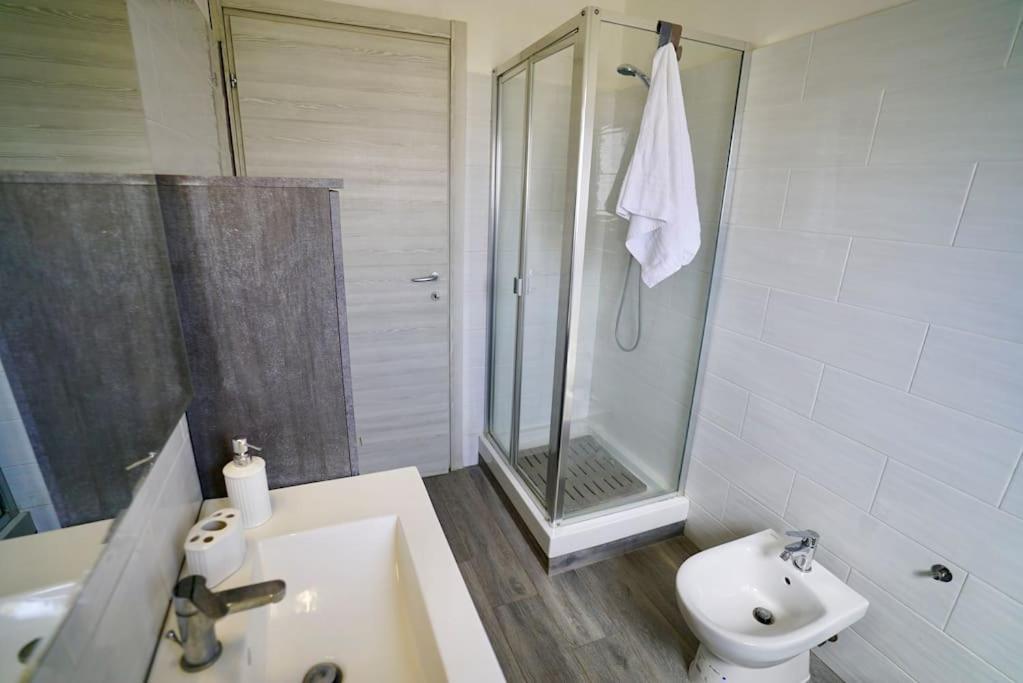 Apartment Nine Stops From The Colosseum Rome
