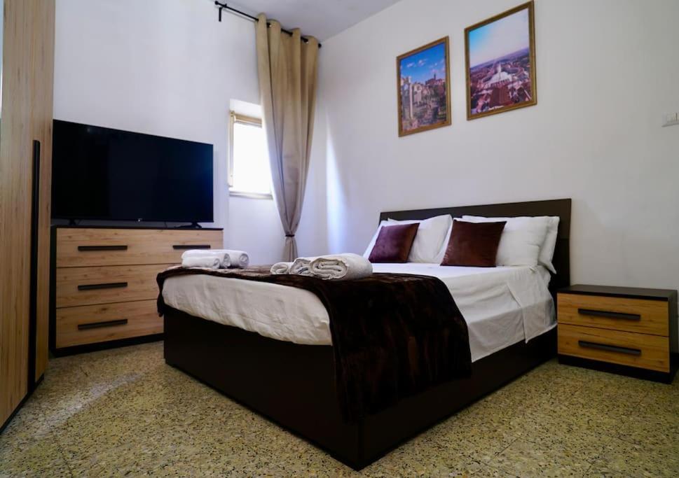 Nine Stops From The Colosseum Apartment Rome