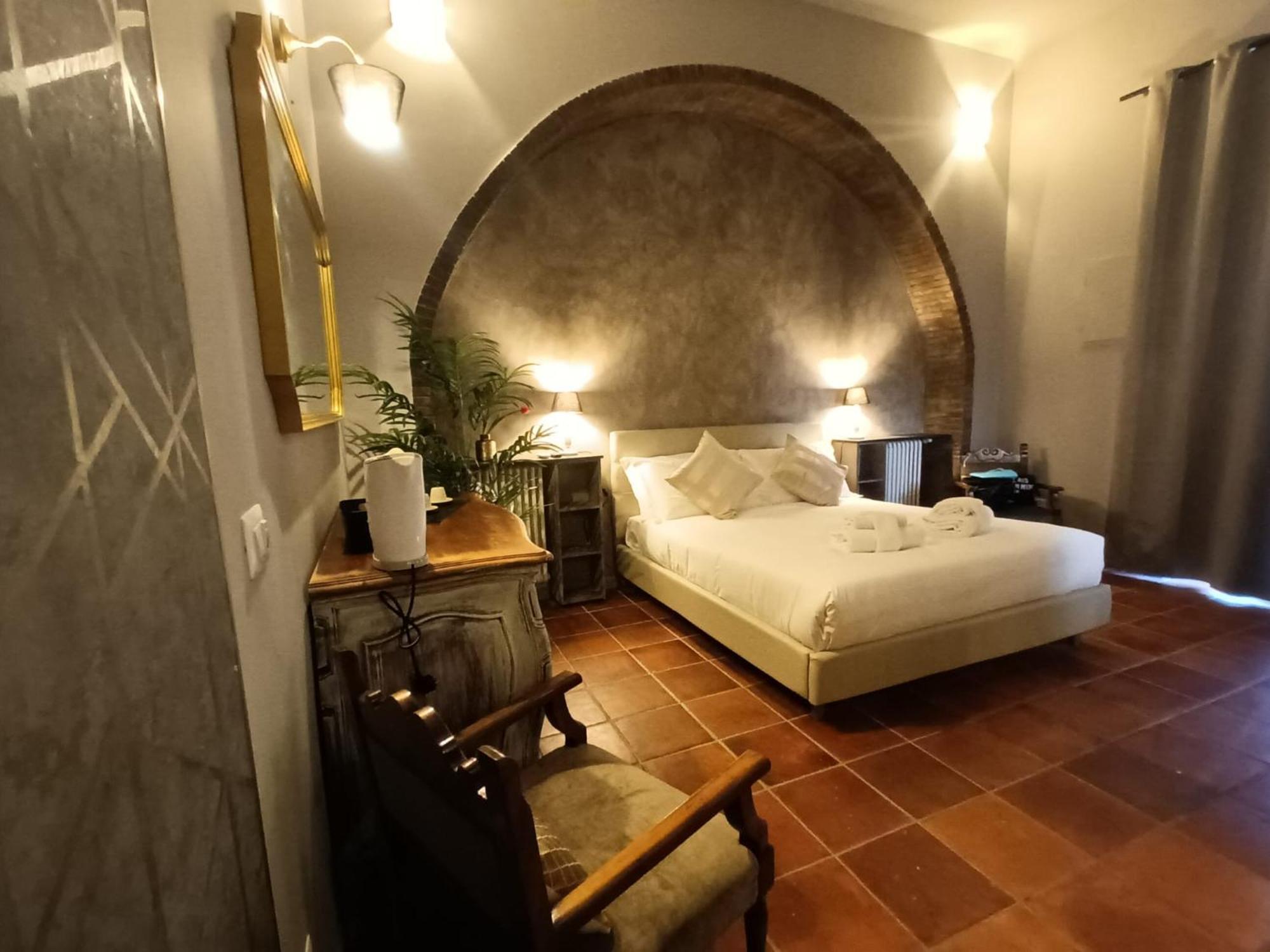 Lucilla's San Pietro Station Apartment Rome