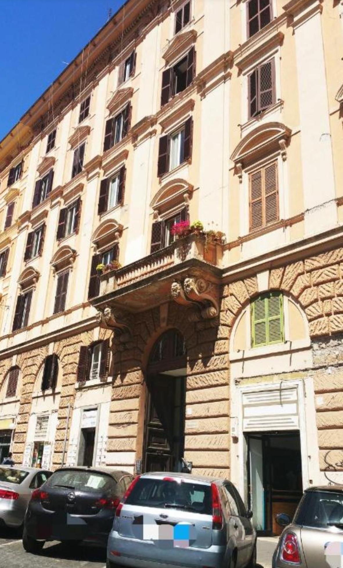 Nala & Kira - Two Big For Groups In The Center Of Apartment Rome