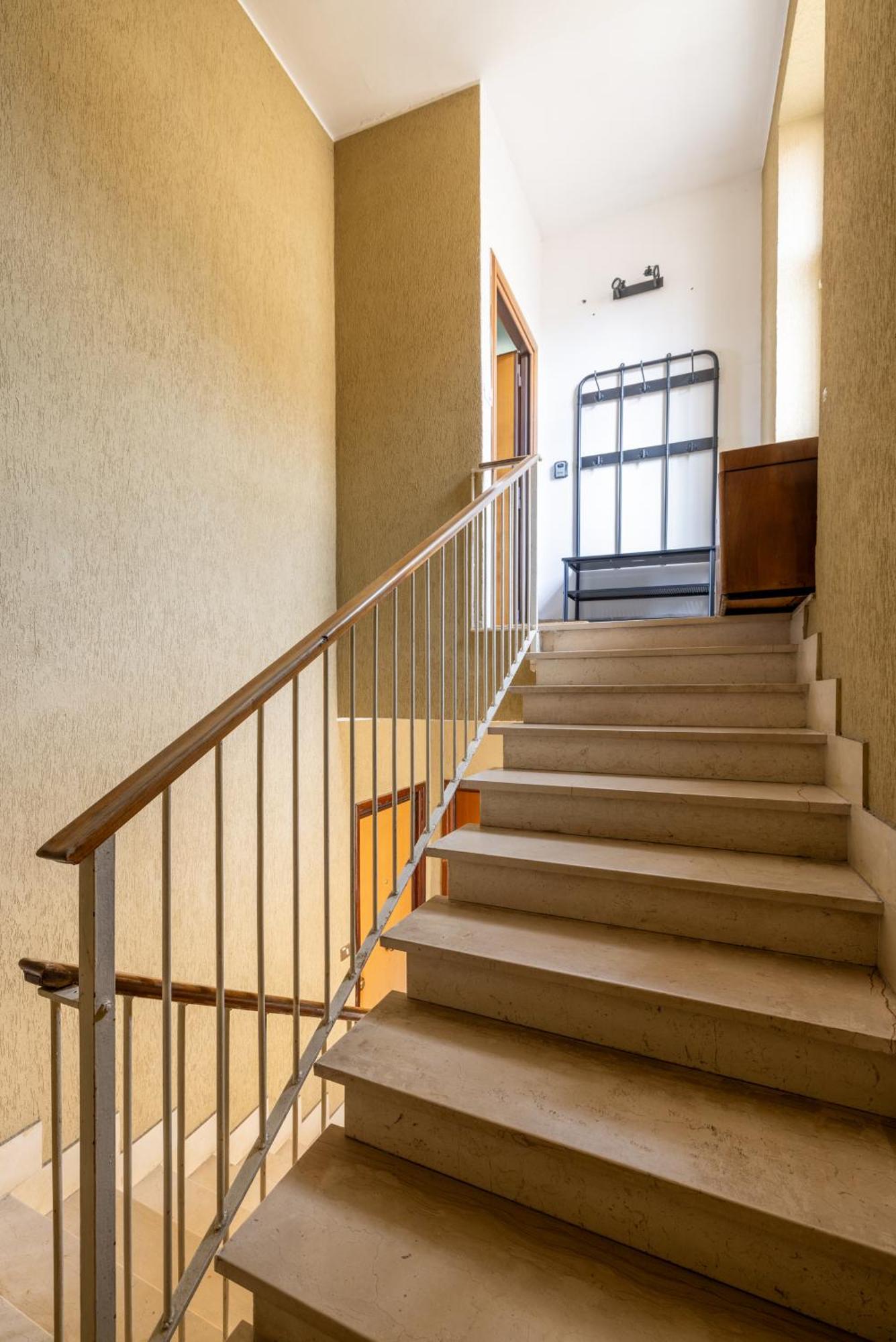 Spacious With Terrace 3 Bedroom, Metroa Battistini Apartment Rome