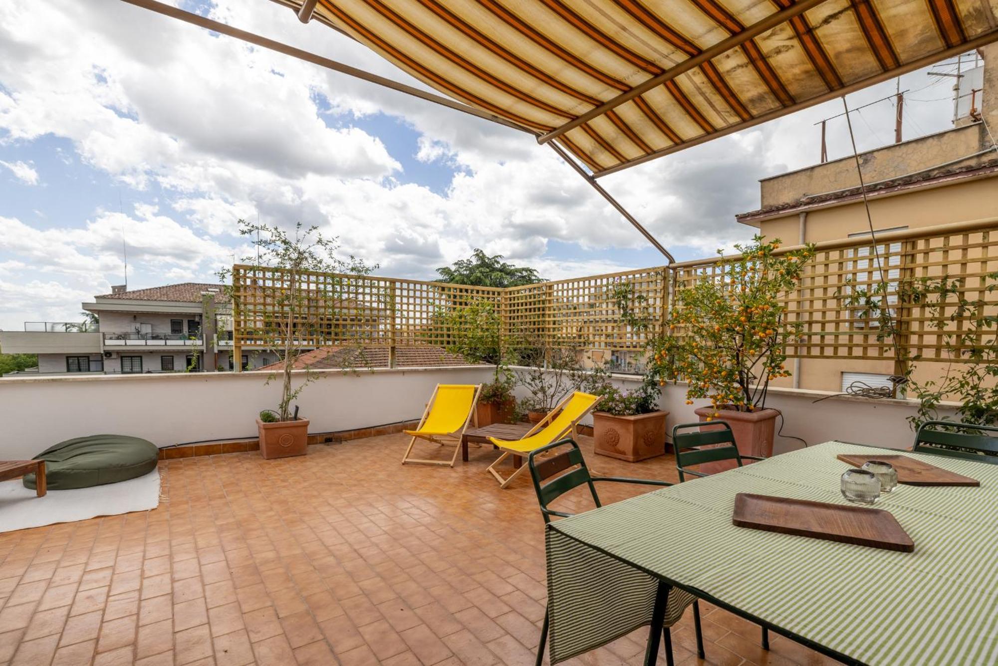 Spacious With Terrace 3 Bedroom, Metroa Battistini Apartment Rome