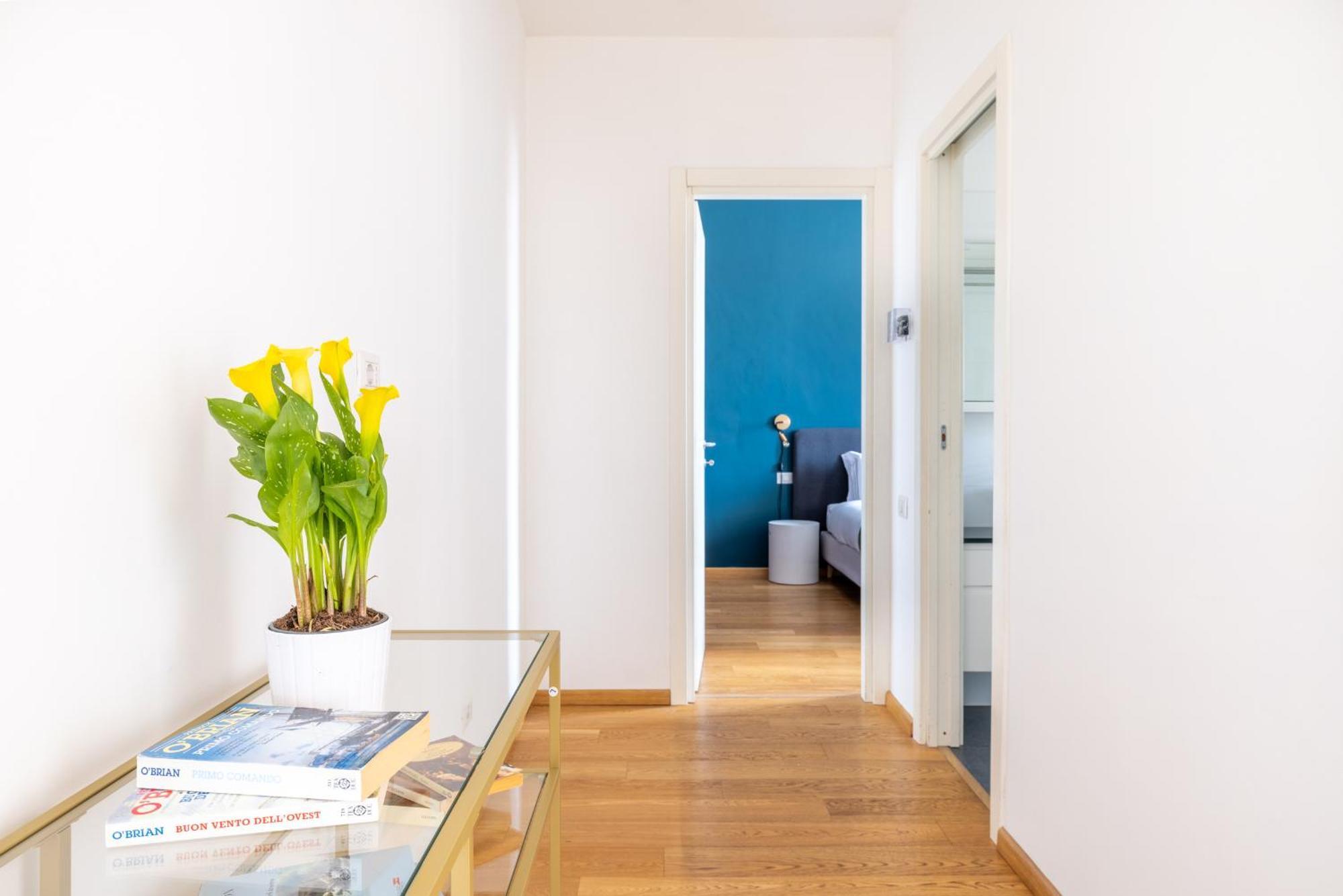 Elegant With Two Bedrooms Apartment