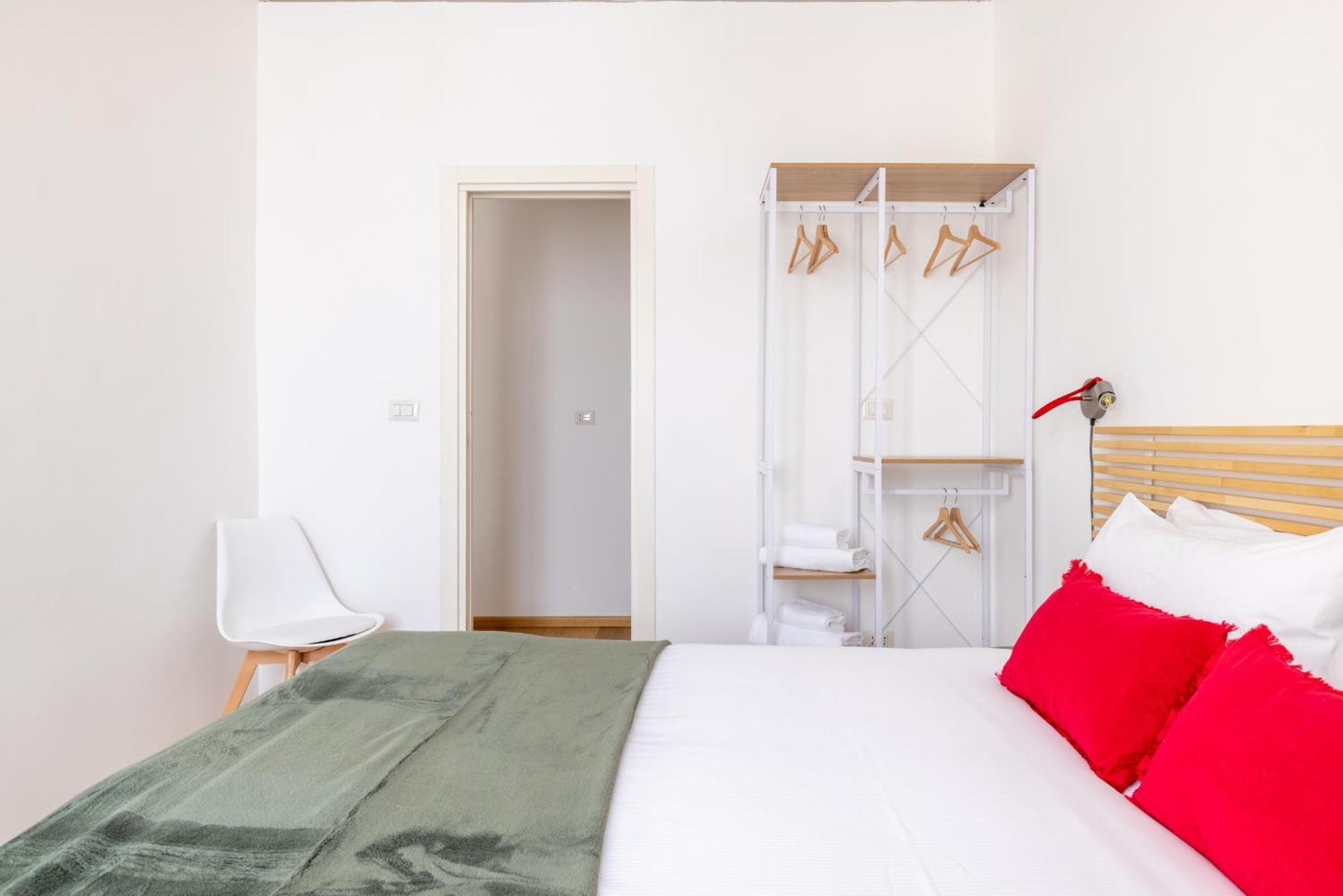 Elegant With Two Bedrooms Rome