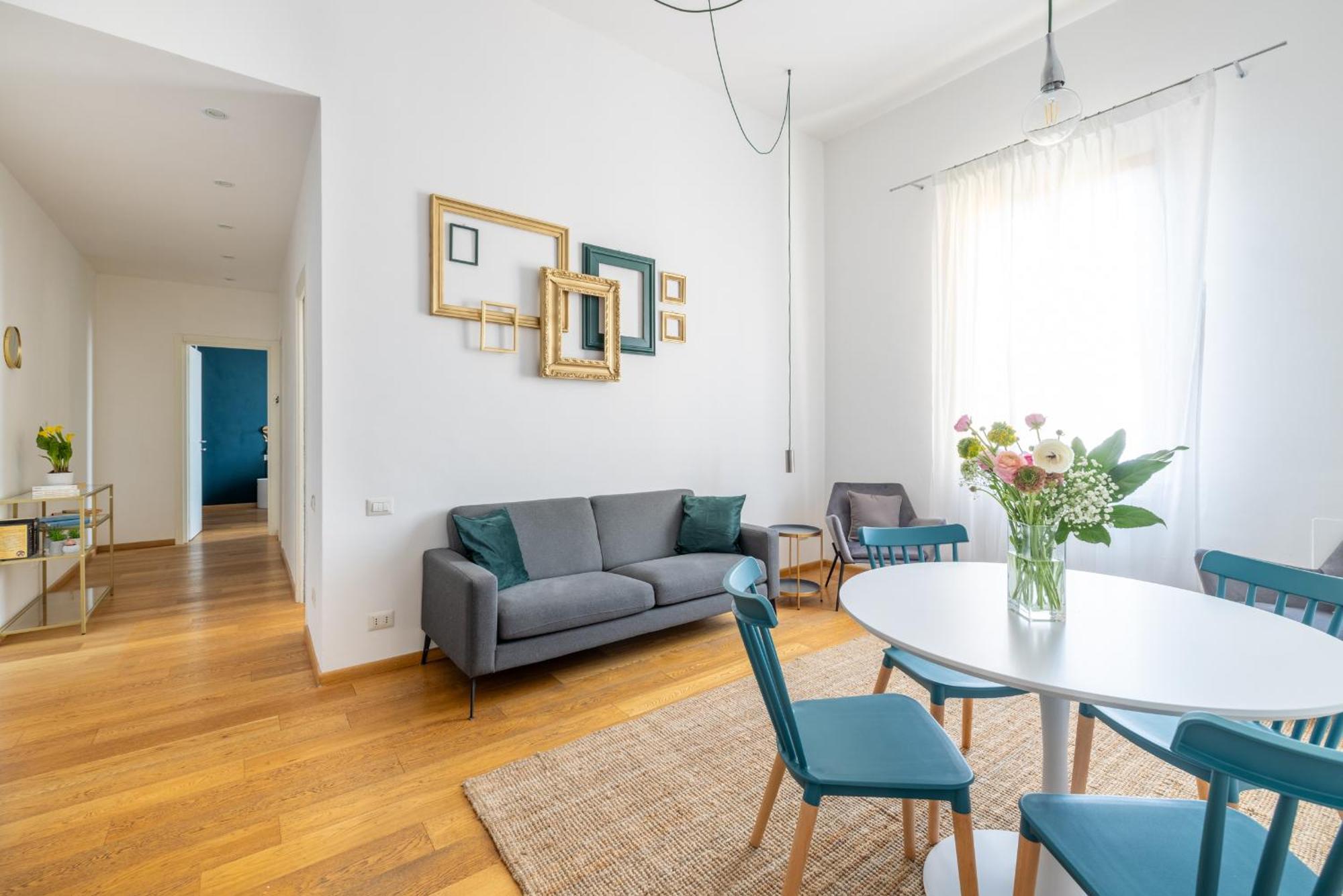 Elegant With Two Bedrooms Apartment