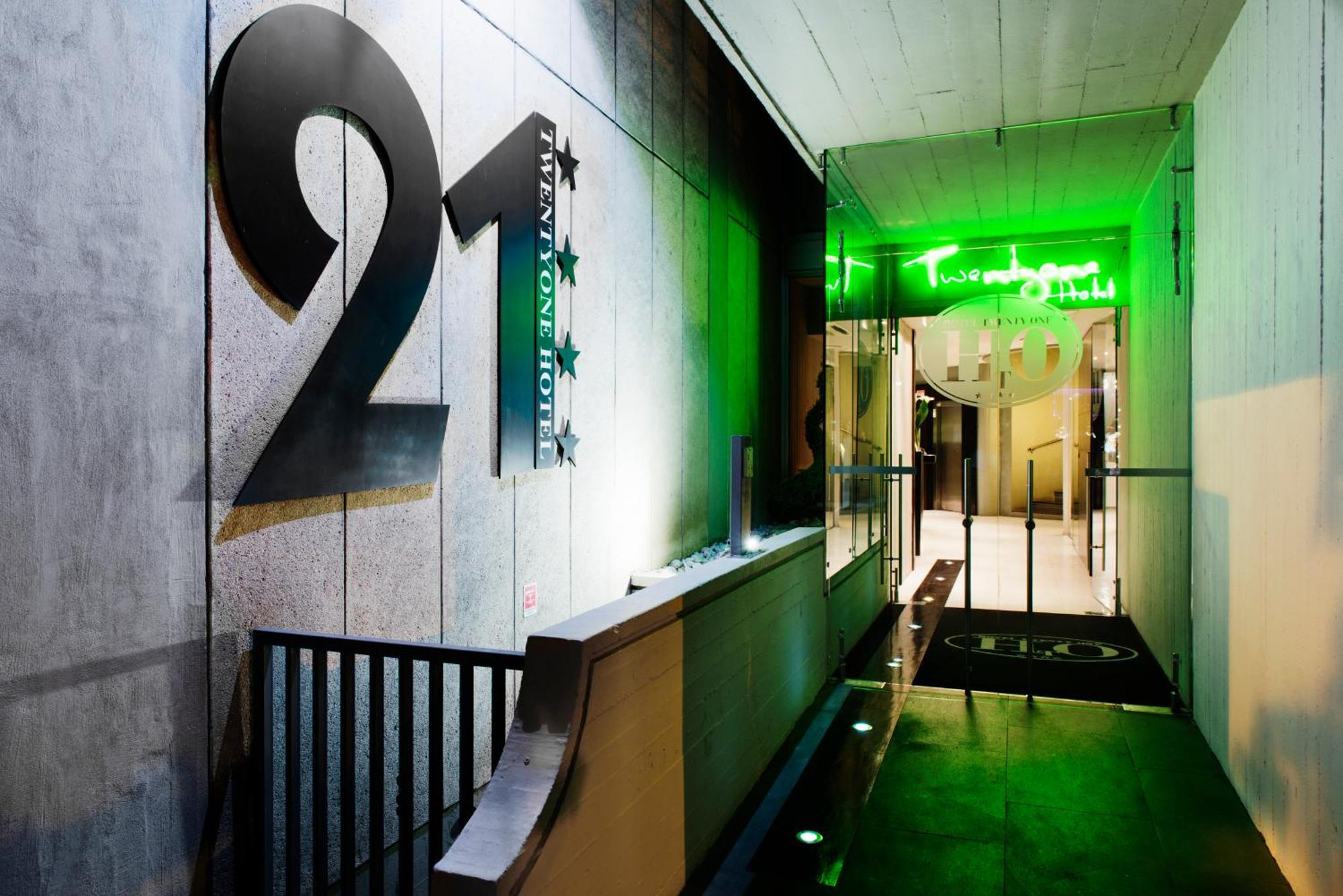Hotel Twentyone