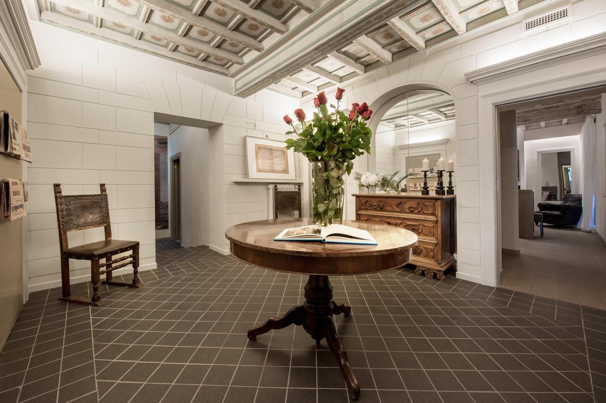 Apartment Raffaello Charmsuite *
