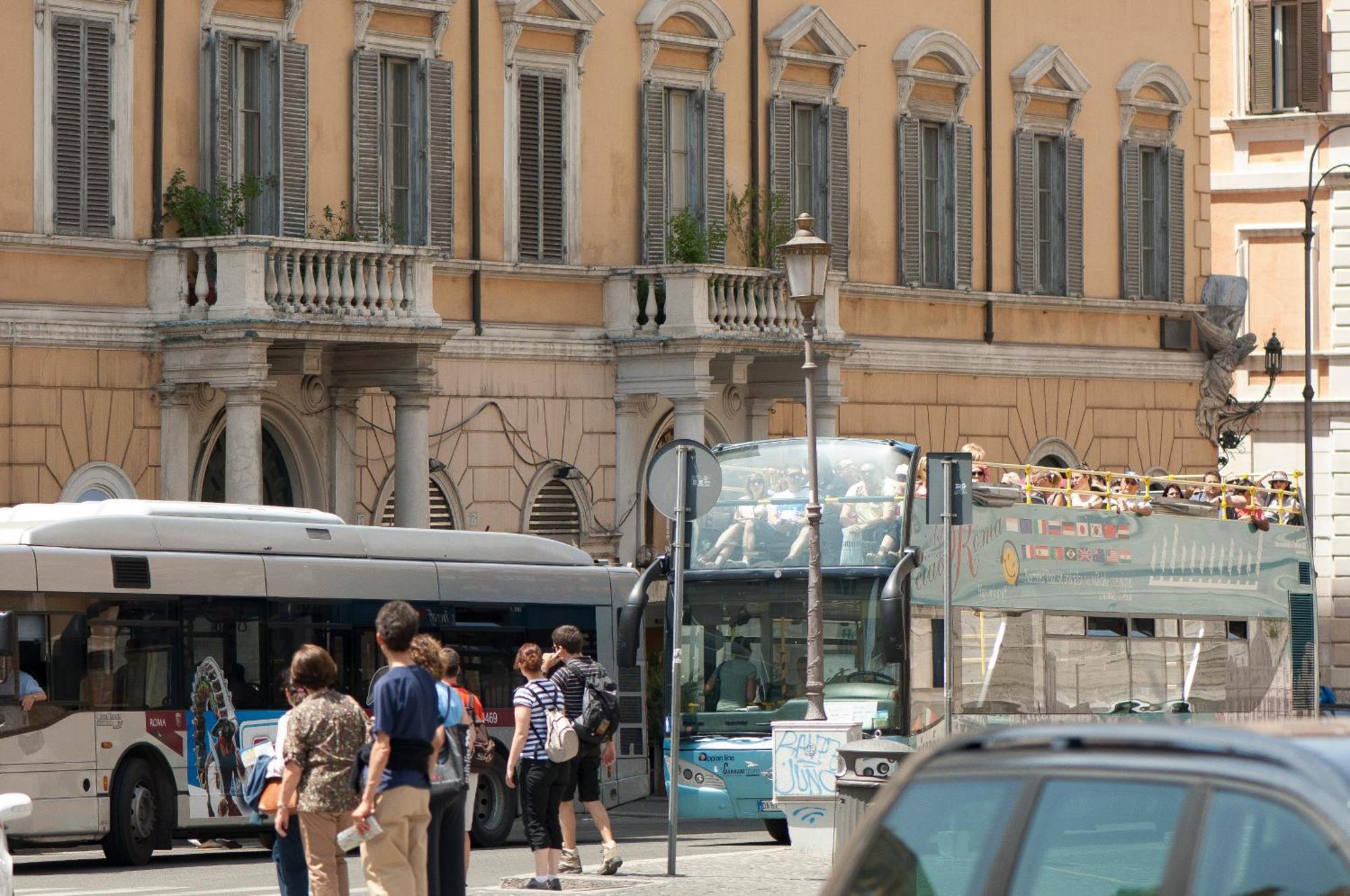 Bed & Breakfast Domus Liberius - Rome