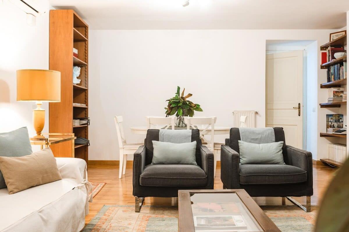 La Magnolia A C Balcony Office Piazza Navona Spanish Steps Rome