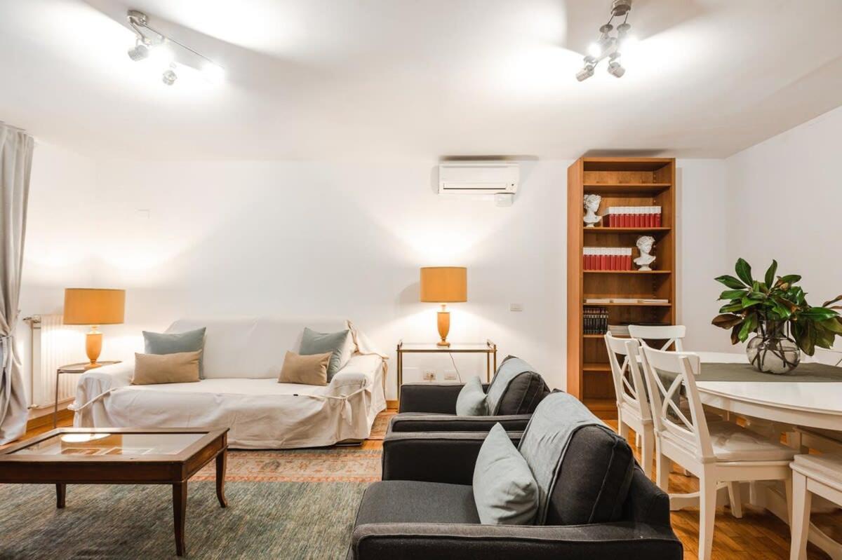 Apartment La Magnolia A C Balcony Office Piazza Navona Spanish Steps Rome