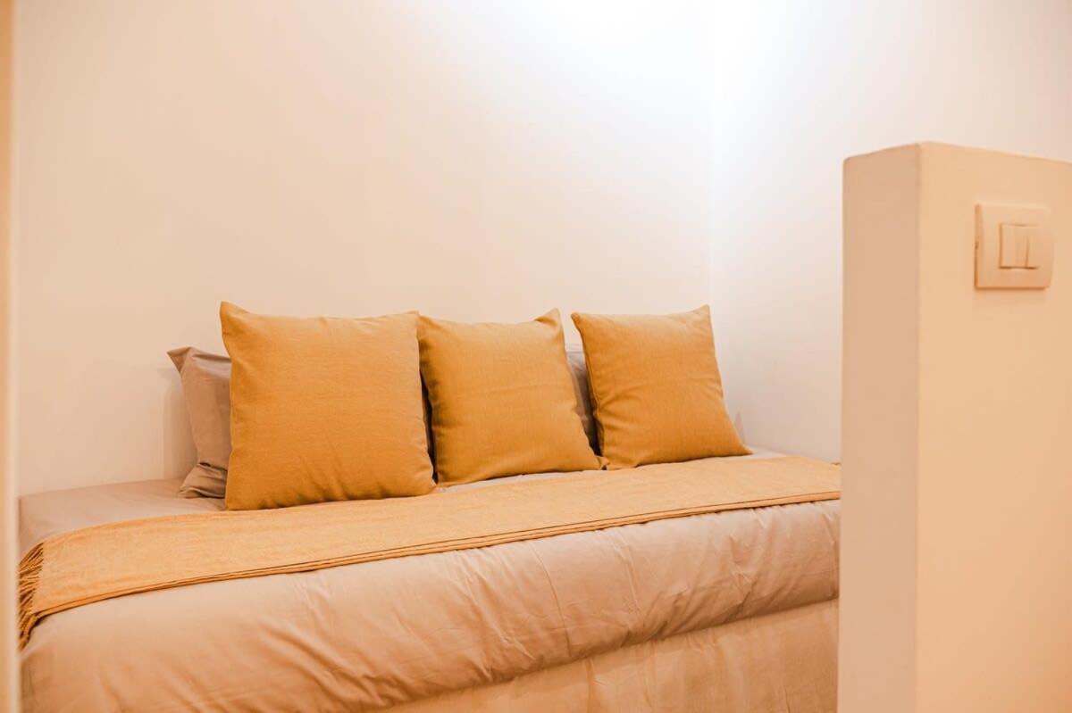 La Magnolia A C Balcony Office Piazza Navona Spanish Steps Roma