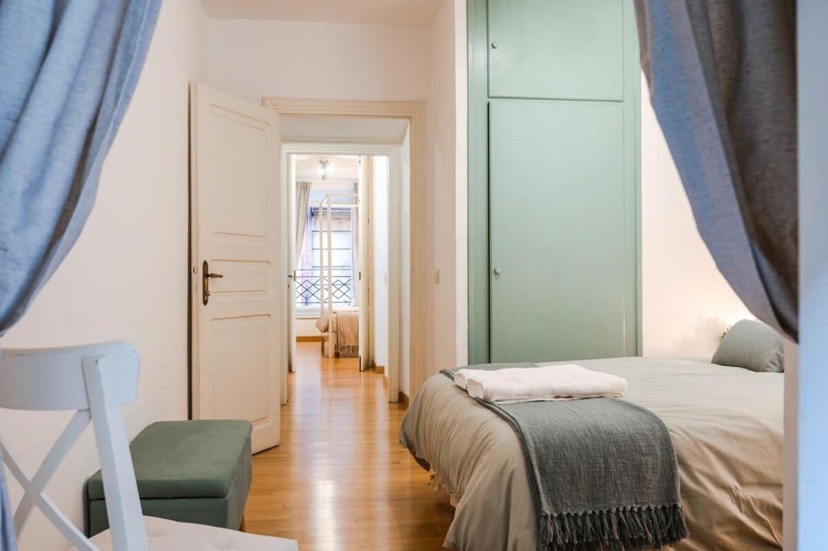 Apartment La Magnolia A C Balcony Office Piazza Navona Spanish Steps *