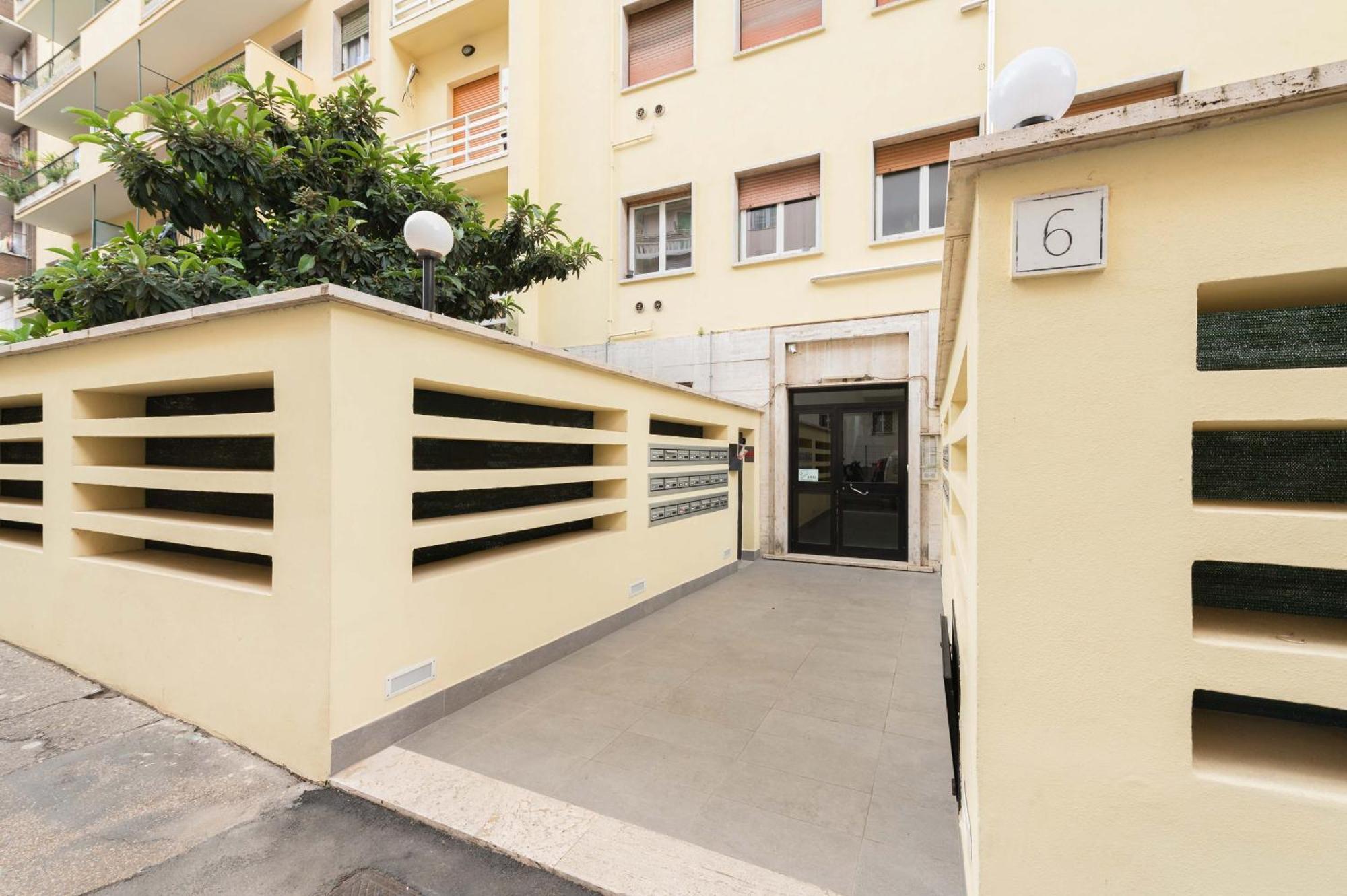 Apartment Loverhome 1
