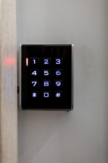 Apartment Private In A With Private Bathroom N4 *