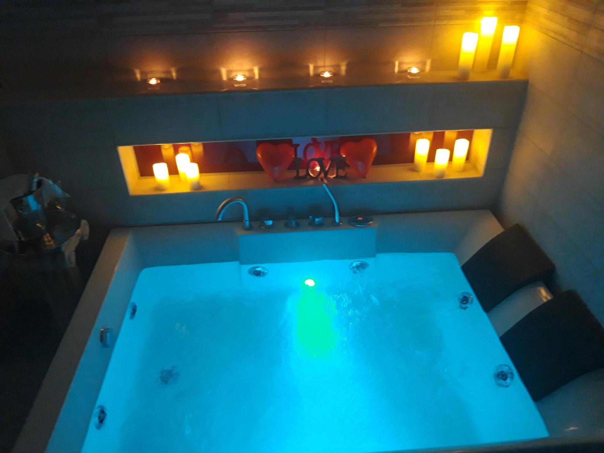Nido Di Suite, Jacuzzi King Size, Metro C Rome