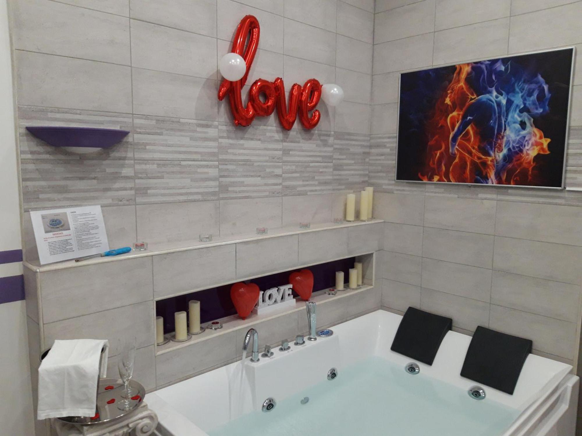 Nido Di Suite, Jacuzzi King Size, Metro C *