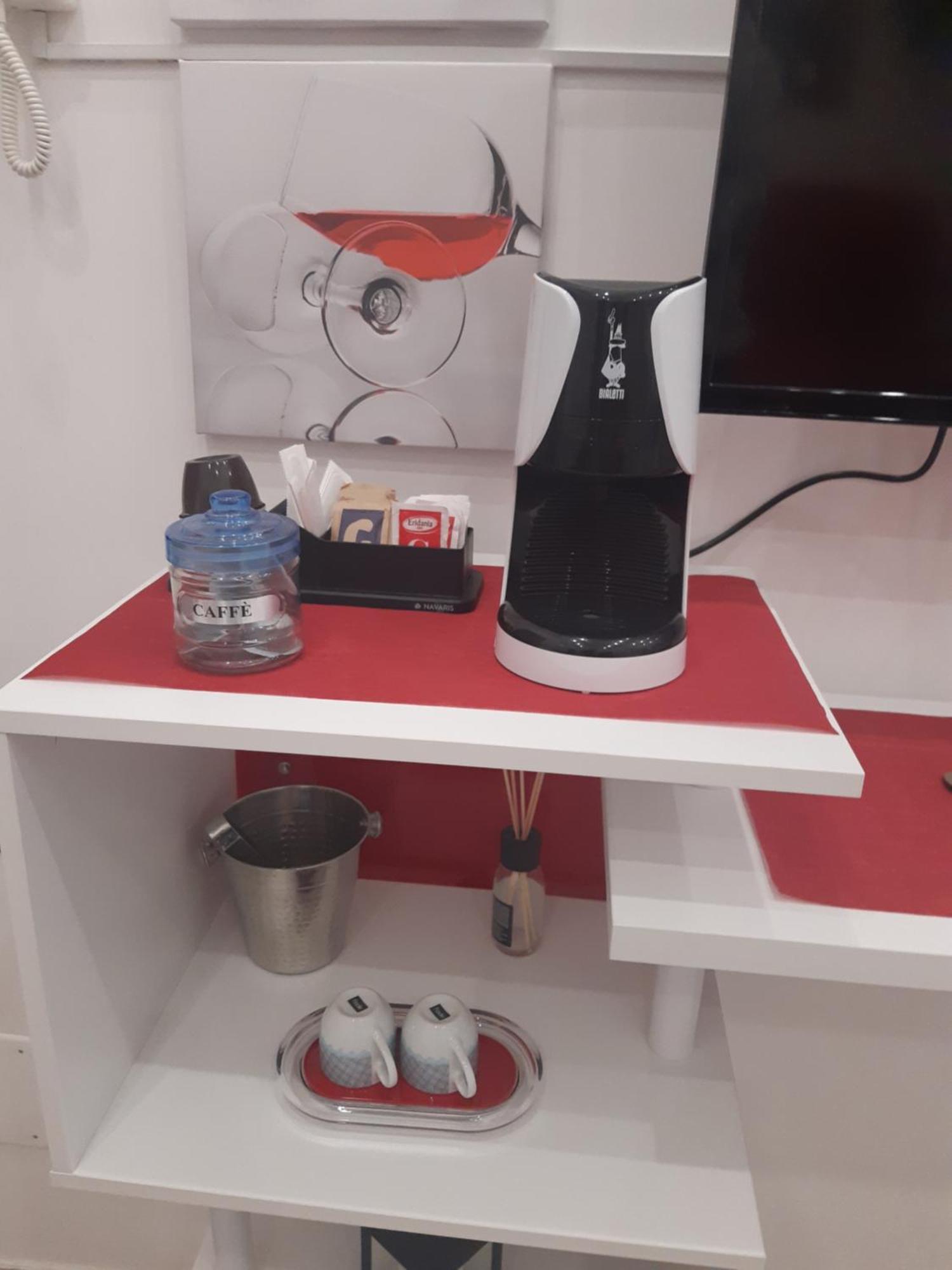 Nido Di Suite, Jacuzzi King Size, Metro C Apartment Rome