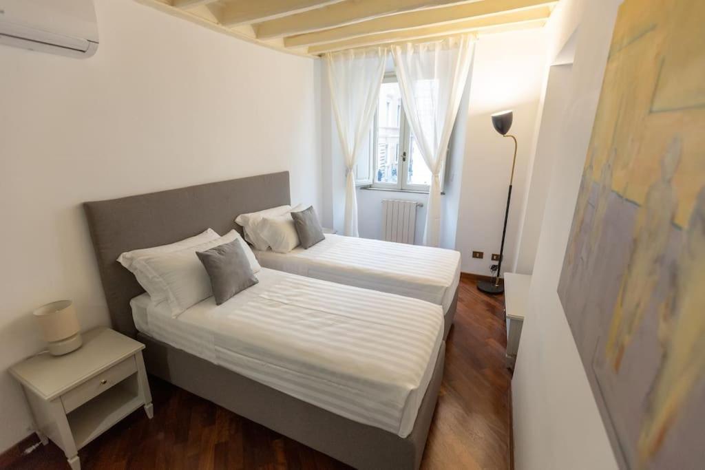 Piazza Navona Classy & Large Apartment Rome