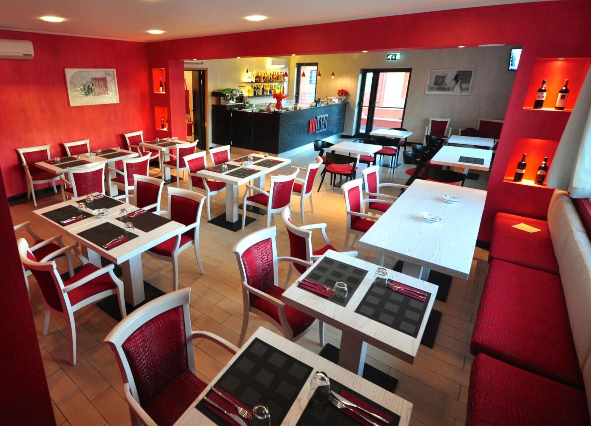 Hotel 325 Tor Vergata Rome