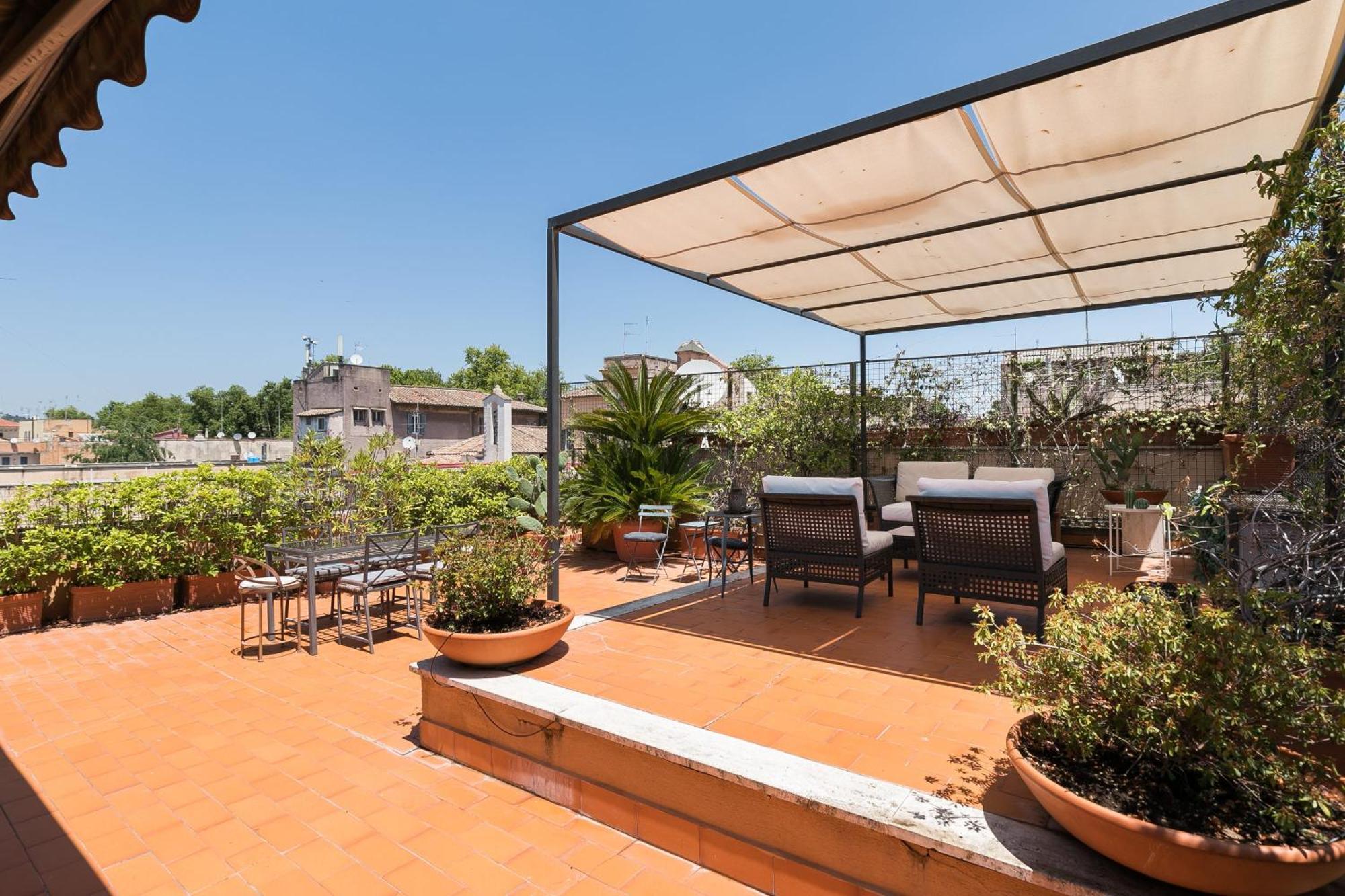 Trastevere Charming Penthouse