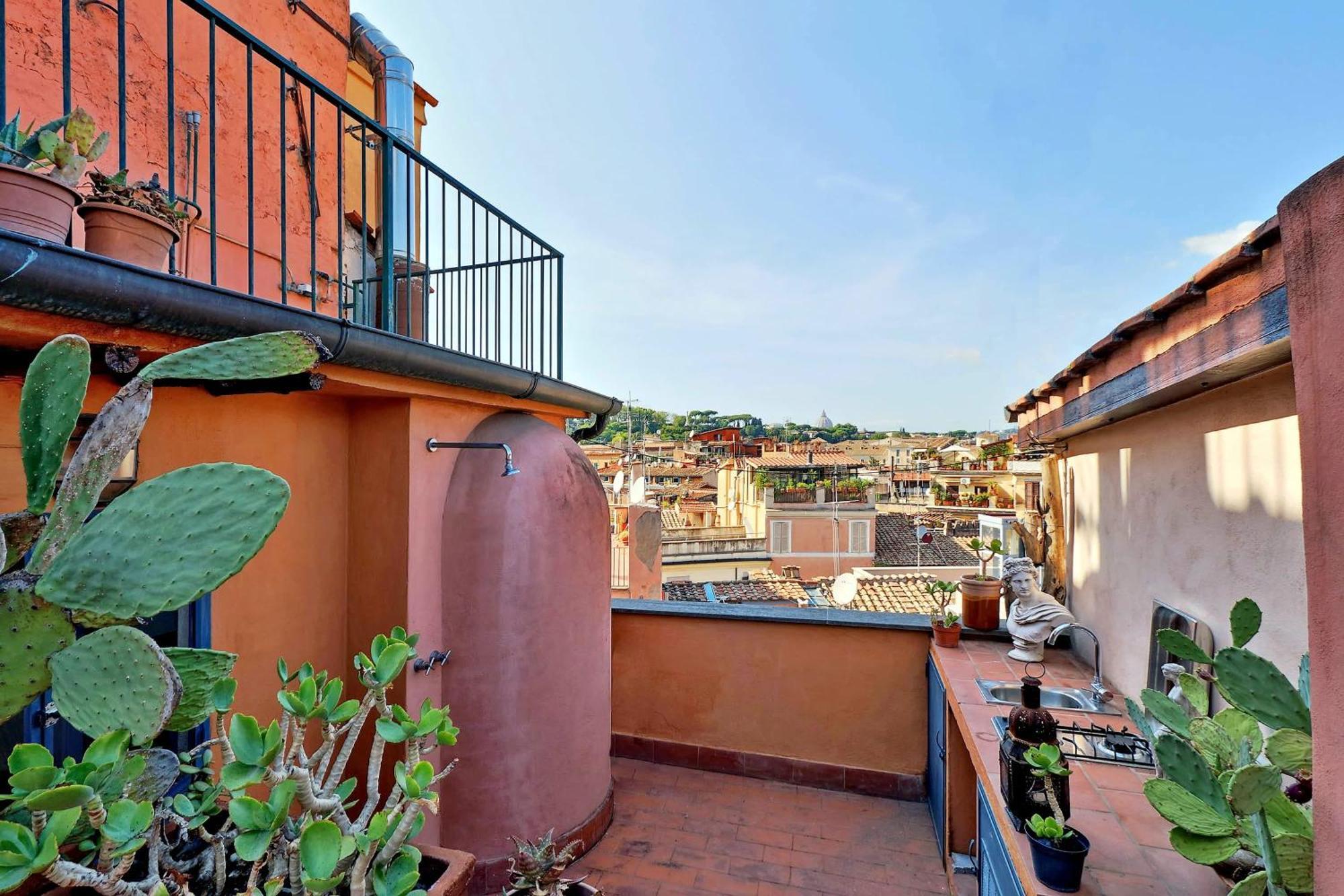 Vicolo Del Cinque Penthouse | Romeloft Apartment *